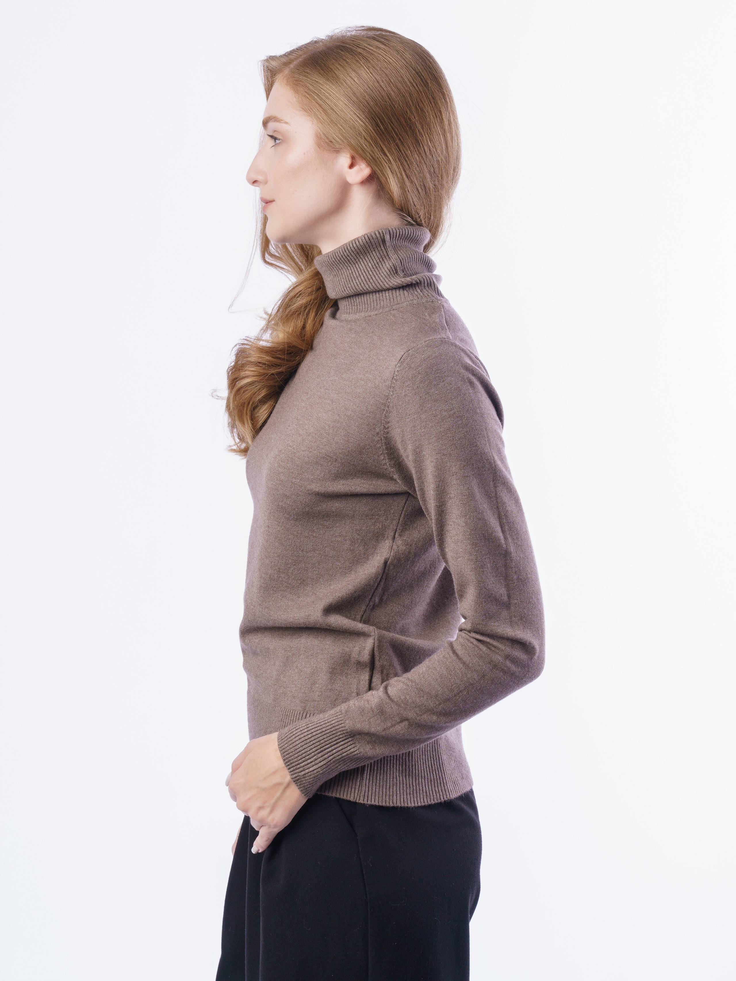 Водолазки, модель Мария и Елена. KED Production — продакшн из СПб. Создаём фото, видео и контент, который помогает брендам и селлерам продавать больше