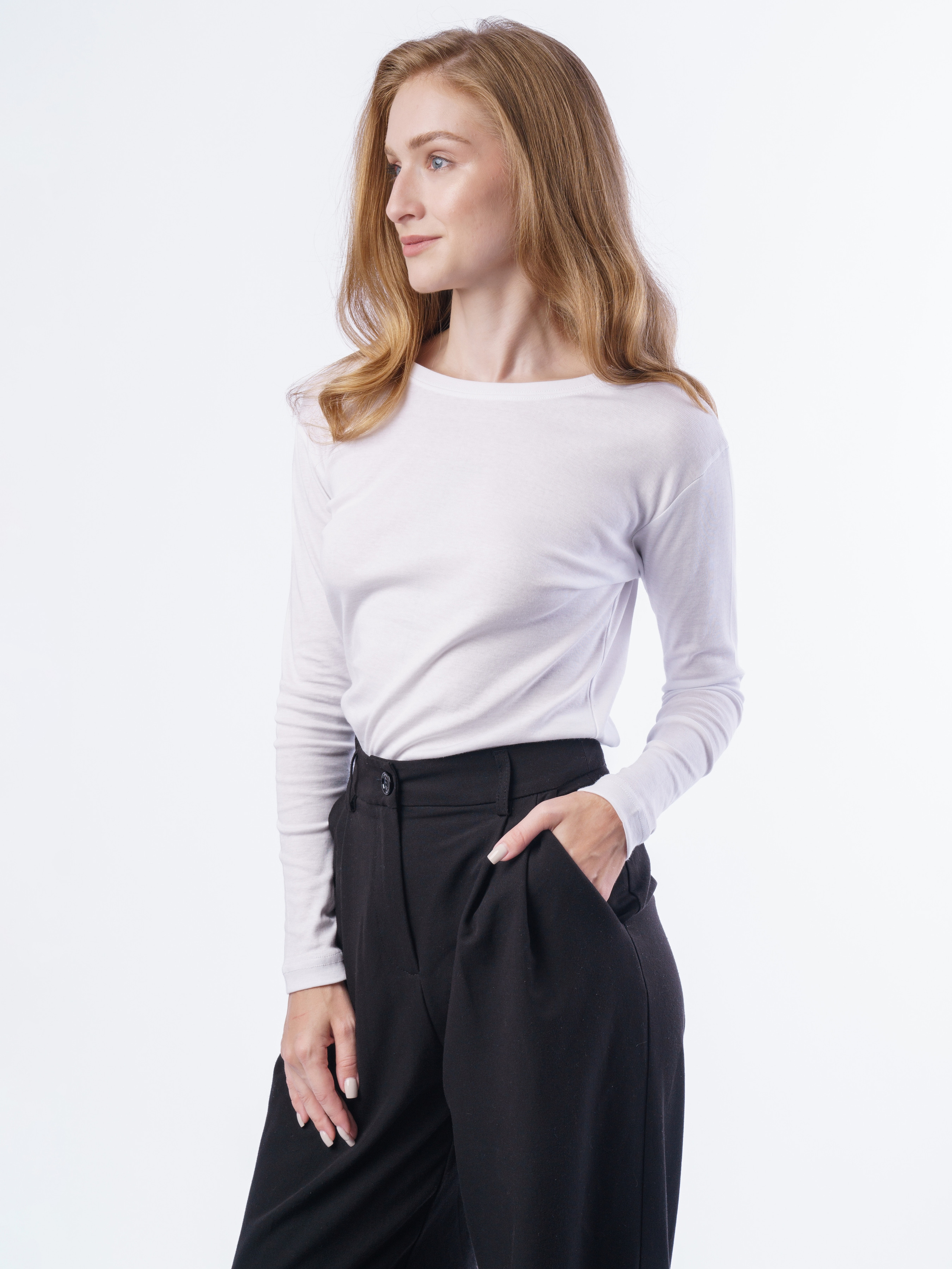 Лонгсливы. KED Production — продакшн из СПб. Создаём фото, видео и контент, который помогает брендам и селлерам продавать больше