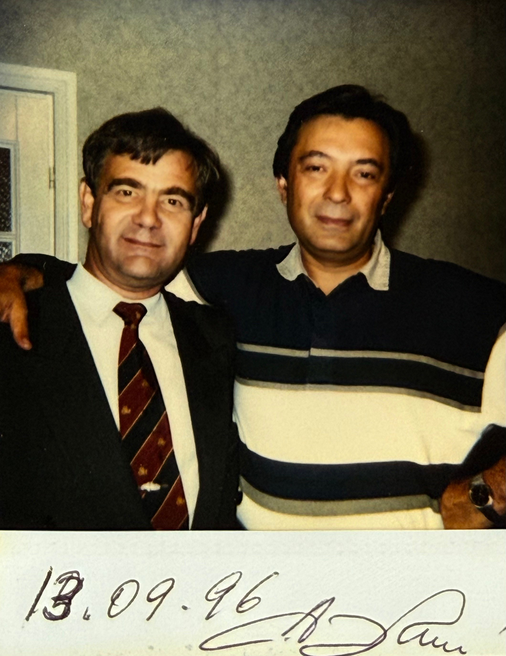 Об авторе. Художник Александр Захаров