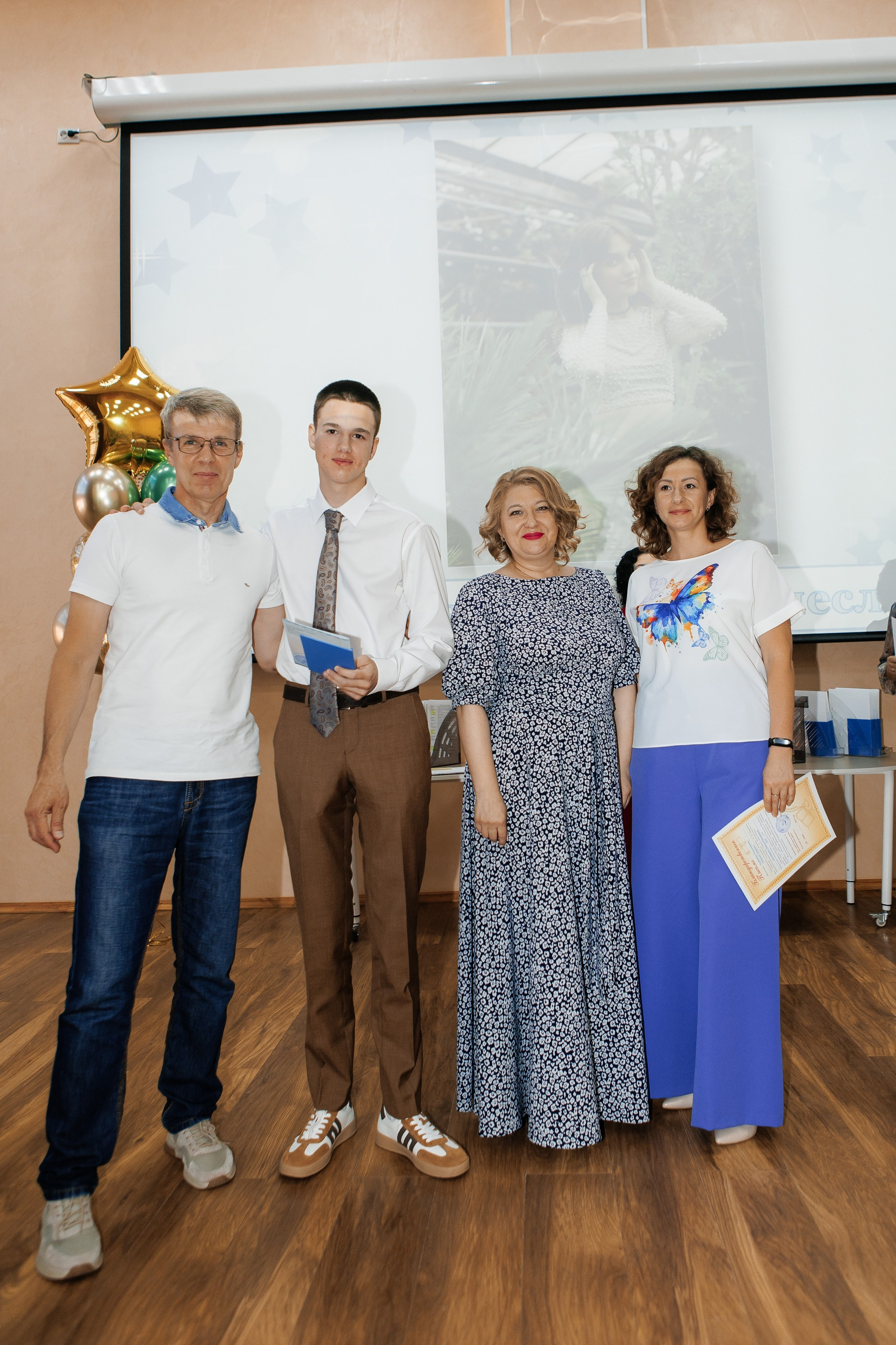 Выпускной Гимназия 12 2024 г. Свадебный и портретный Фотограф в Липецке Дмитрий Котюков