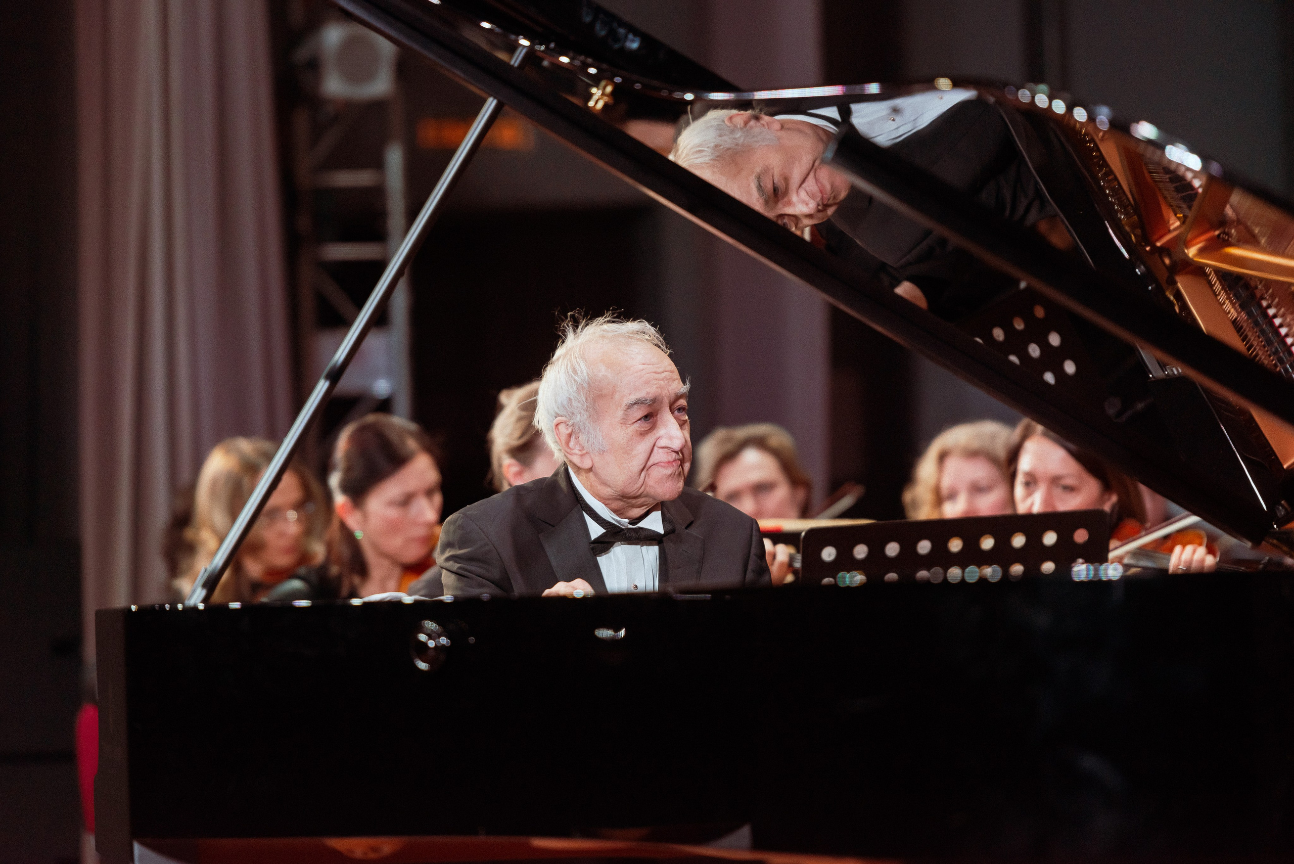 •Концерты. Фотограф Ксения Шевкопляс. г. Калининград. Кинематографический стиль — эстетика и истории, рассказанные через объектив