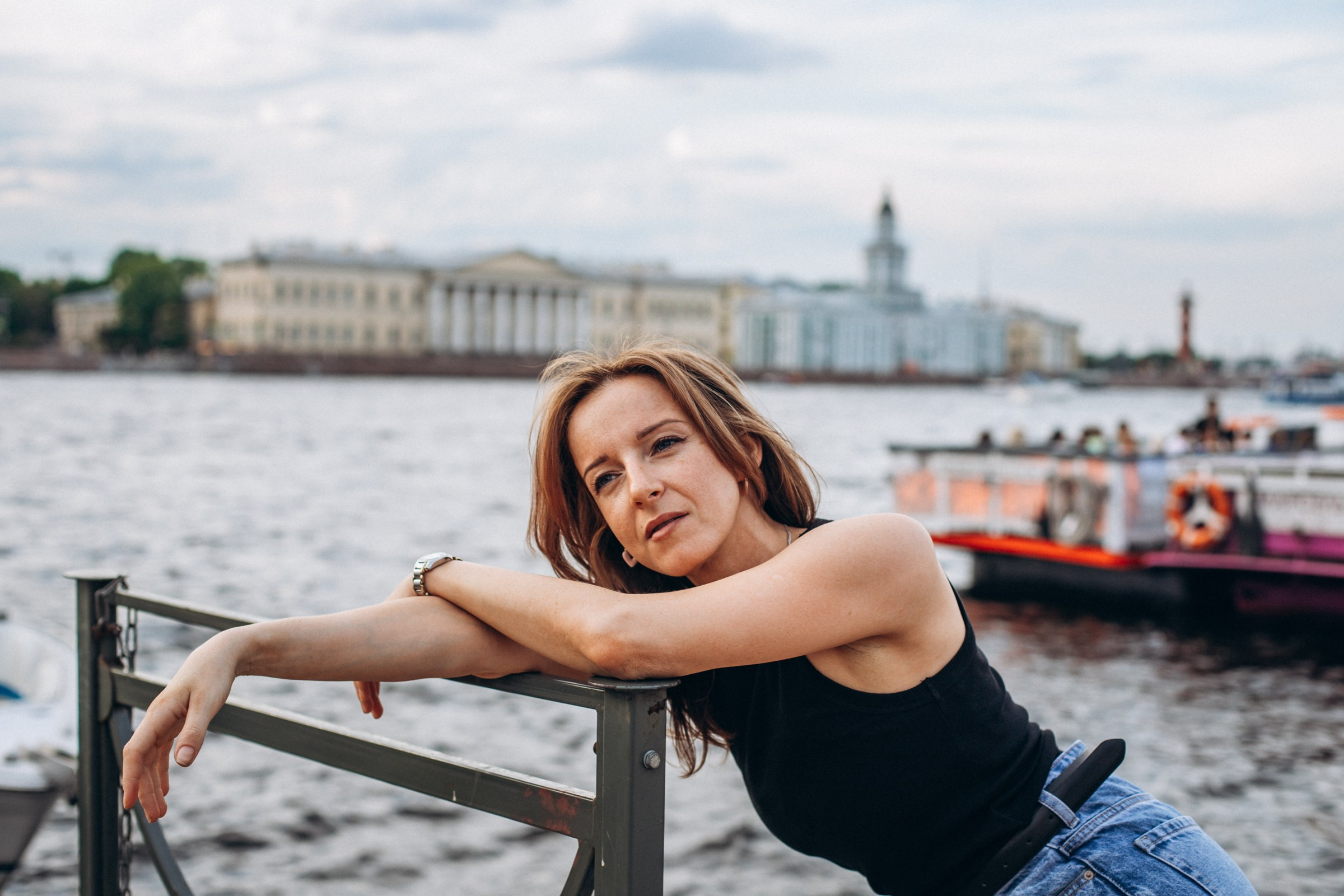 Катерина в июне. Фотопрогулка в Петербурге. Индивидуальный и семейный фотограф в Санкт-Петербурге