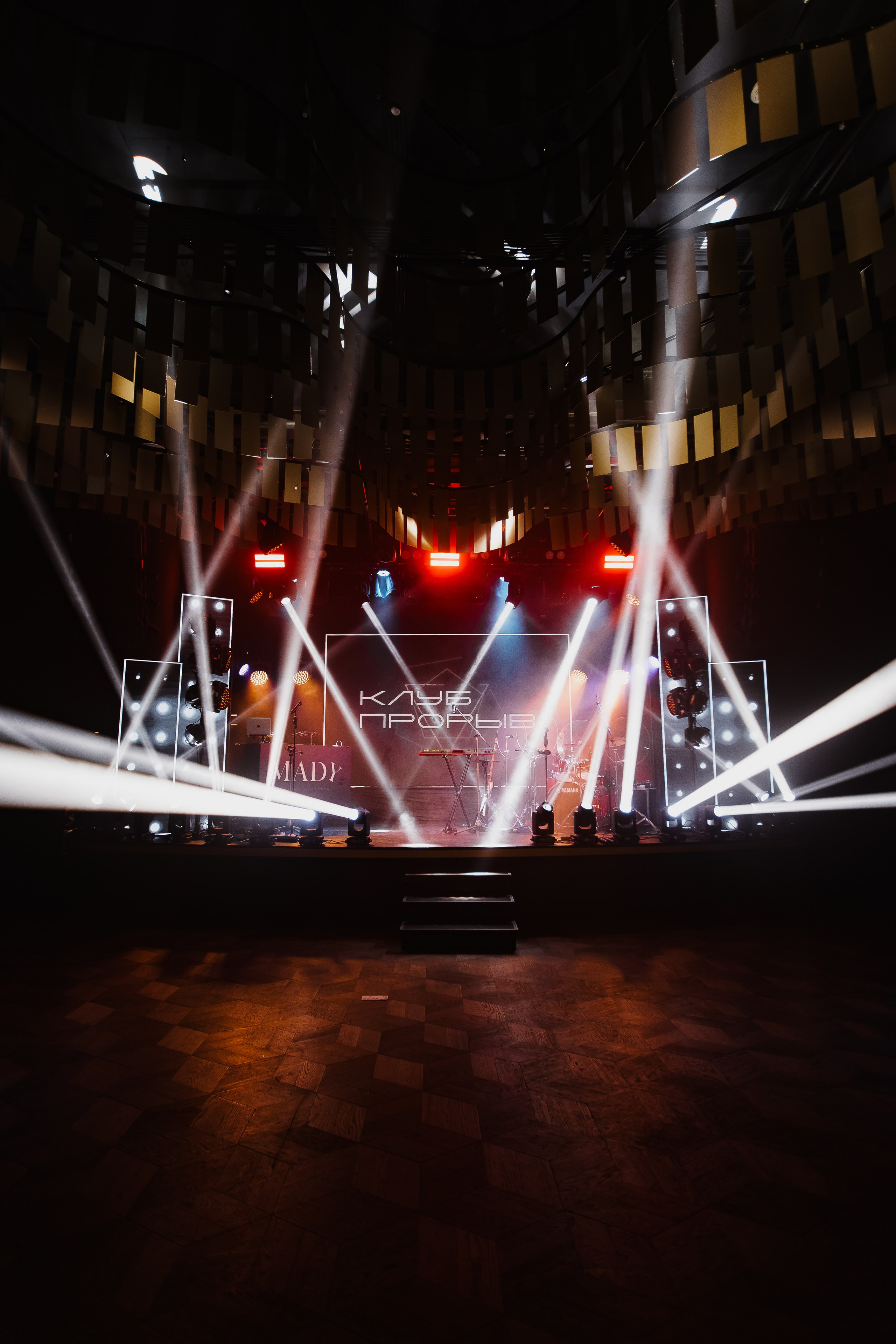 МИХАИЛ ГРЕБЕНЮК «ПРОРЫВ». Фотограф Москва Владимир Филин