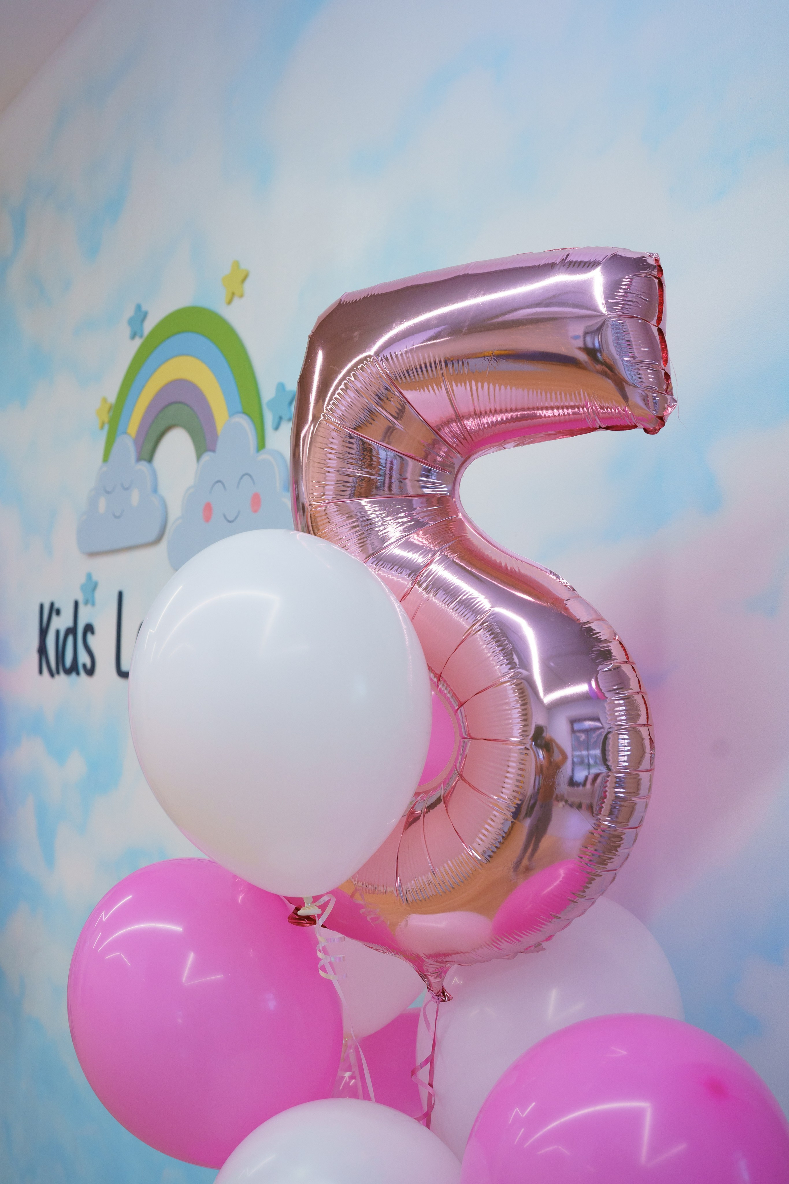 Репортажная съемка дня рождения в лофте. Фотограф Екатерина Канчалаба