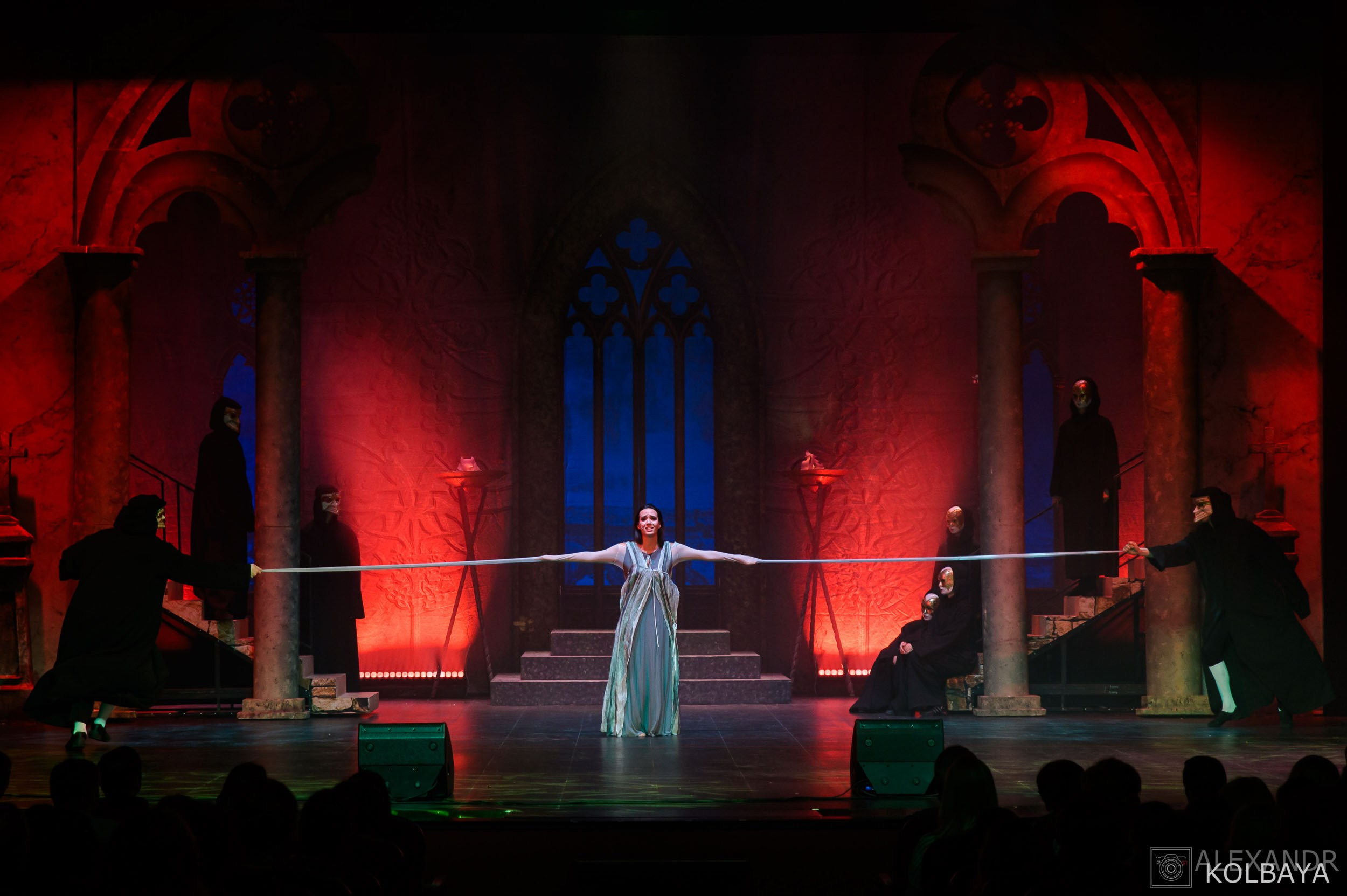 Опасные связи. Концертный и театральный репортажный фотограф в Москве Александр Колбая