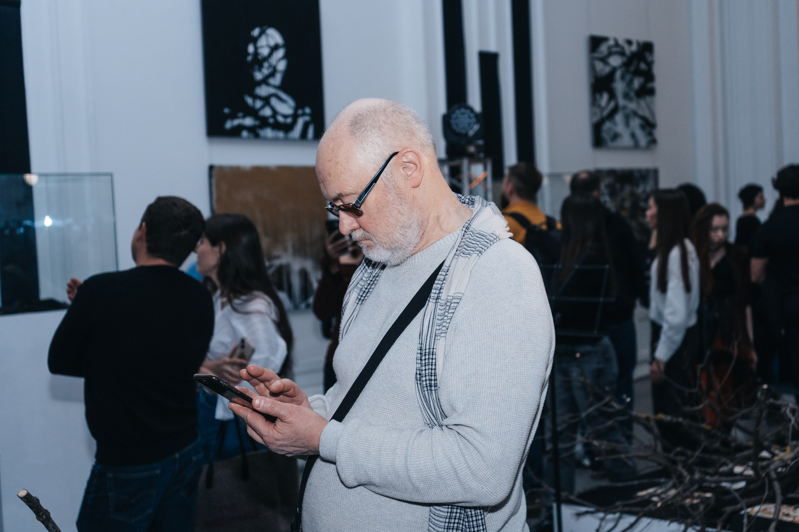 Выставка Юрия Литарова. Всё рождается. Всё продолжается. Портретный фотограф Нижний Новгород