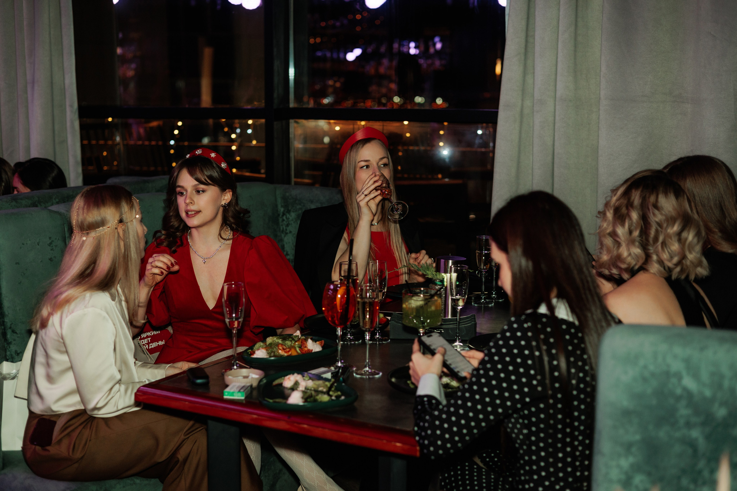 Репортаж Mona. Фотограф Саратов Анастасия