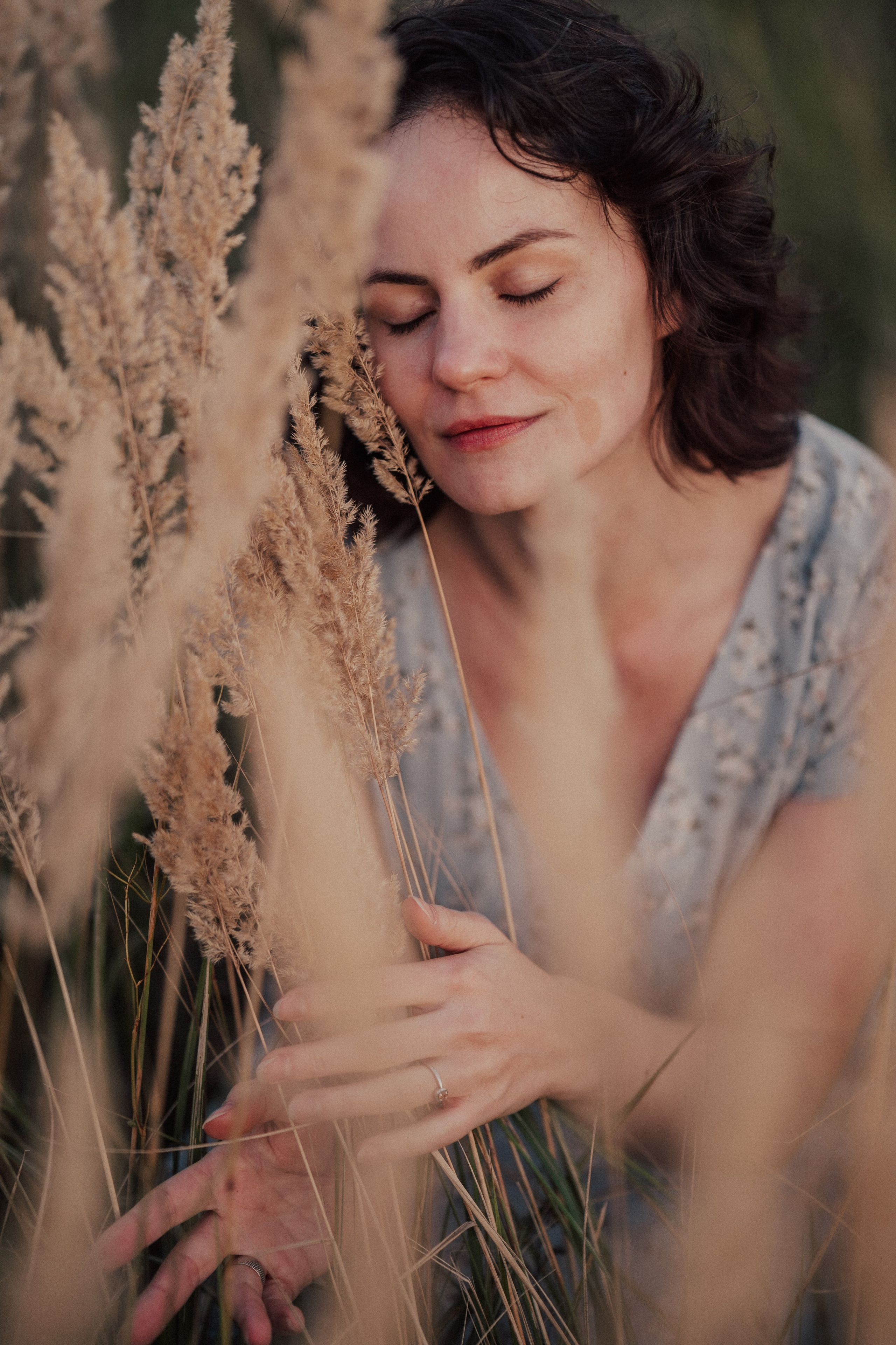 Женская фототерапия. Фотограф-документалист и фототерапевт Настя Китаева. Город Москва