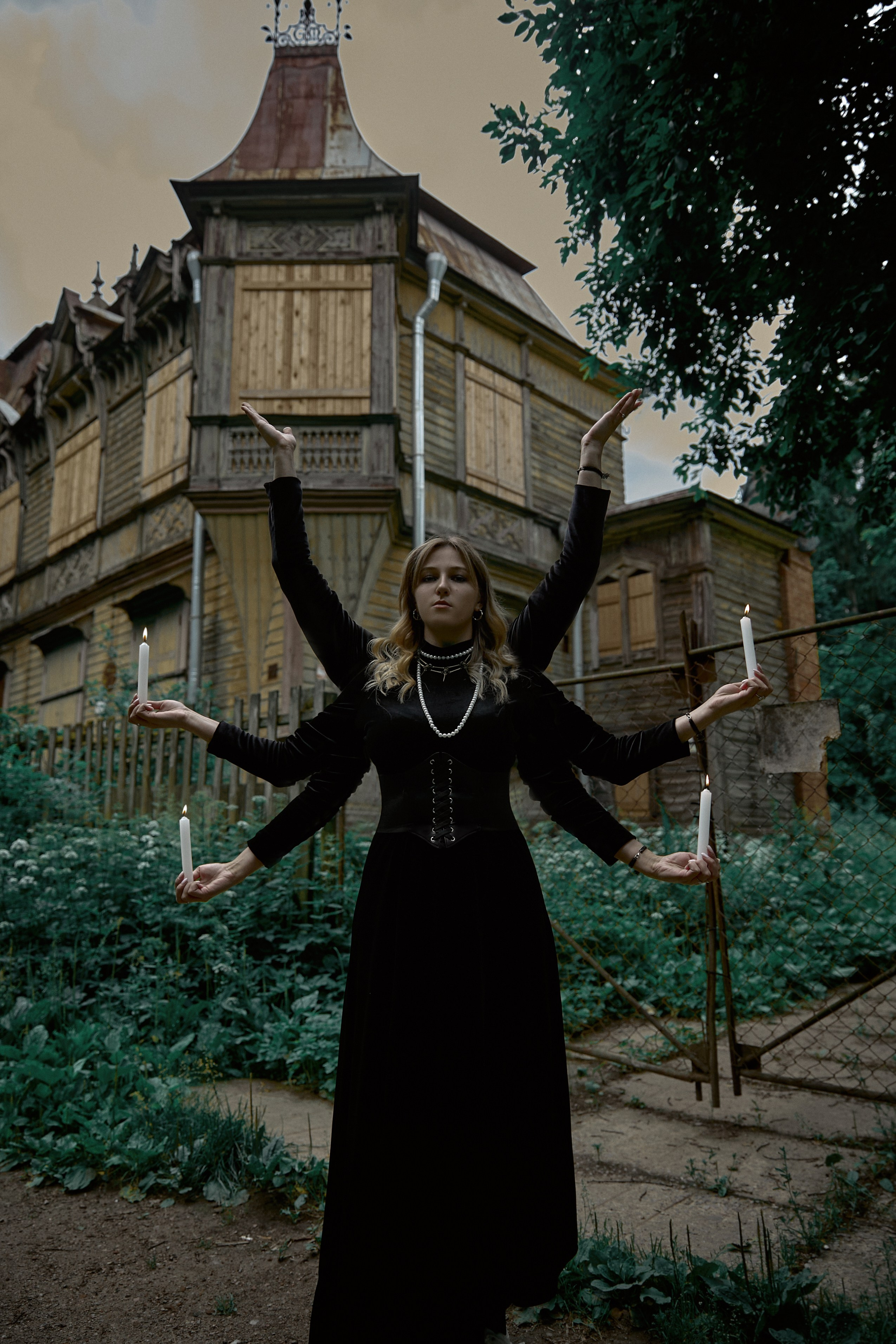 Фотосессия ведьмы в лесу. Рекламный фотограф Санкт-Петербург Катерина Мишкель