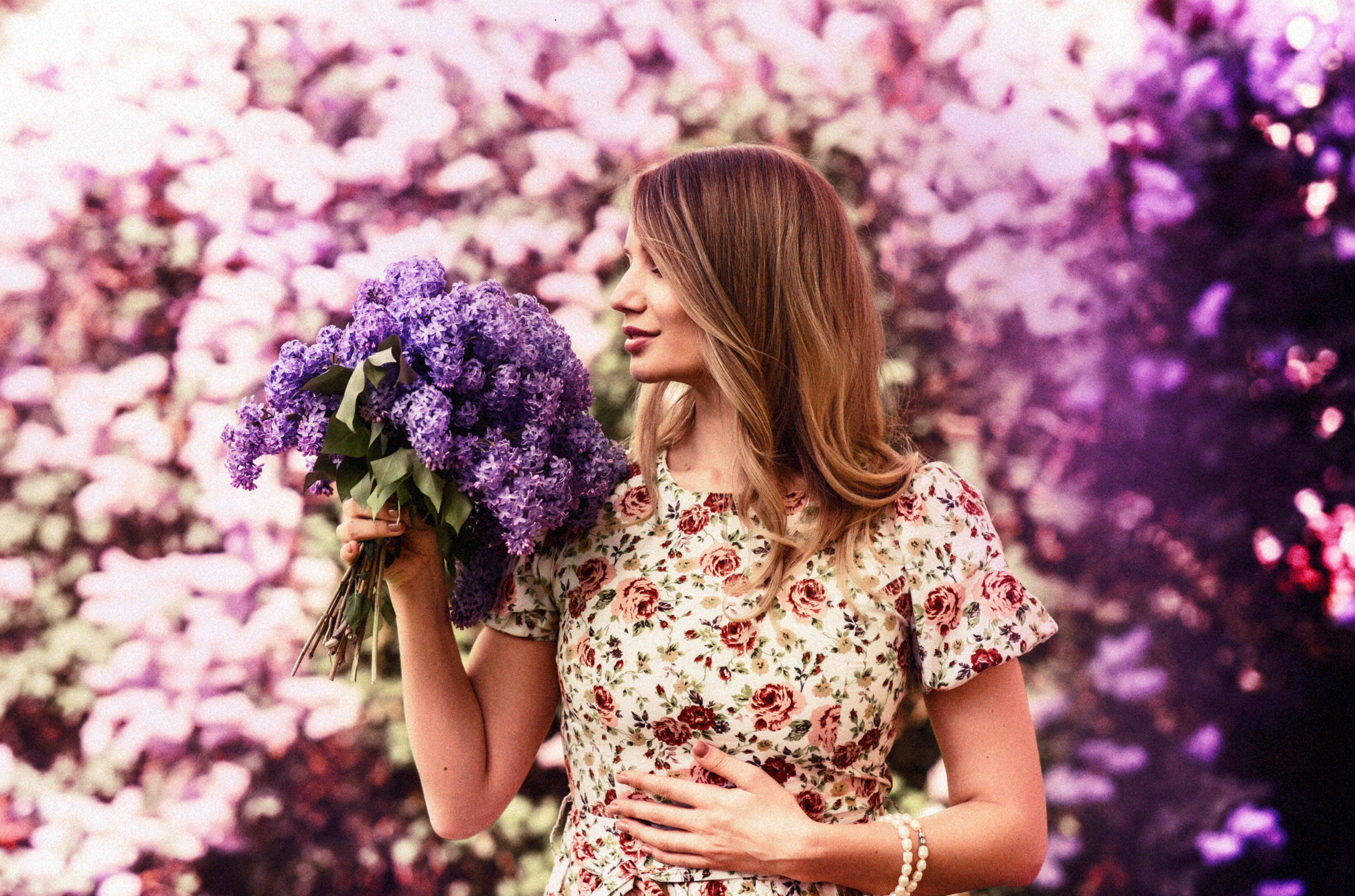 Фотосессия в цветении. Свадебный, семейный, детский, контент фотограф в Омске Максим Ильин