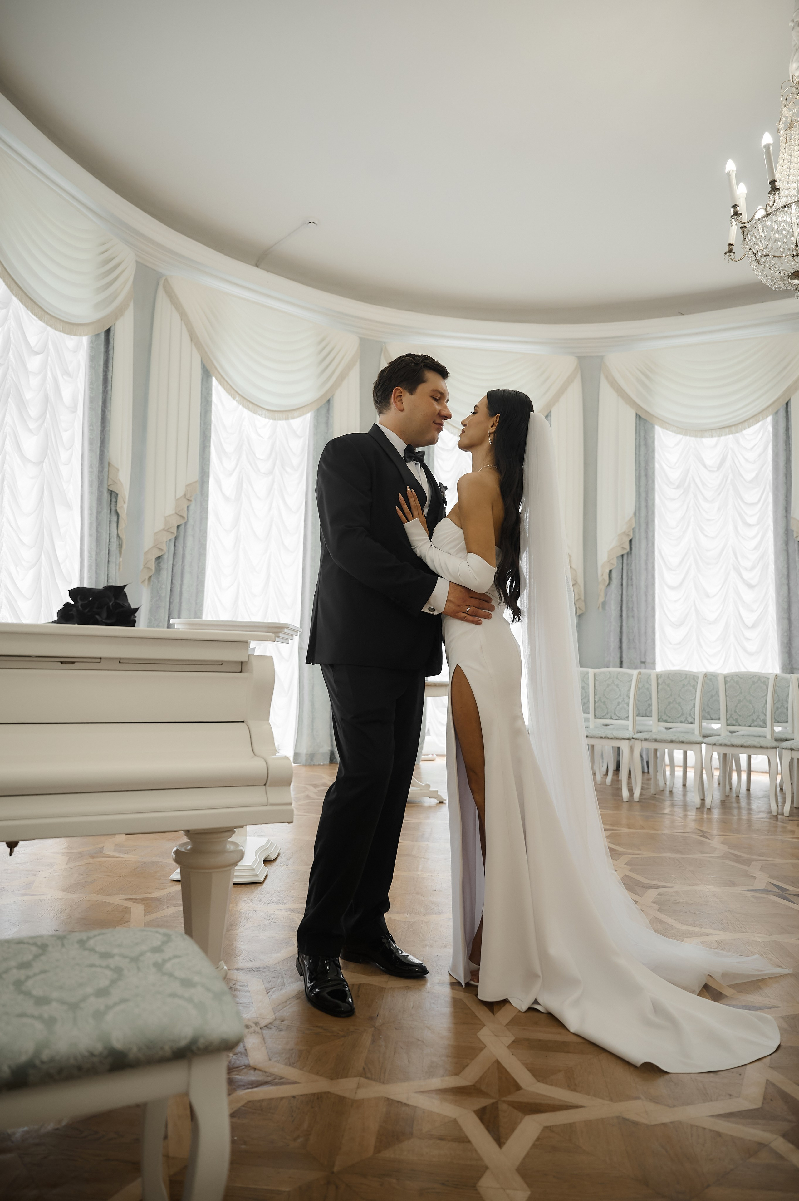 Свадебная прогулка в Богородицке. Свадебный фотограф в Туле Никита Беляев