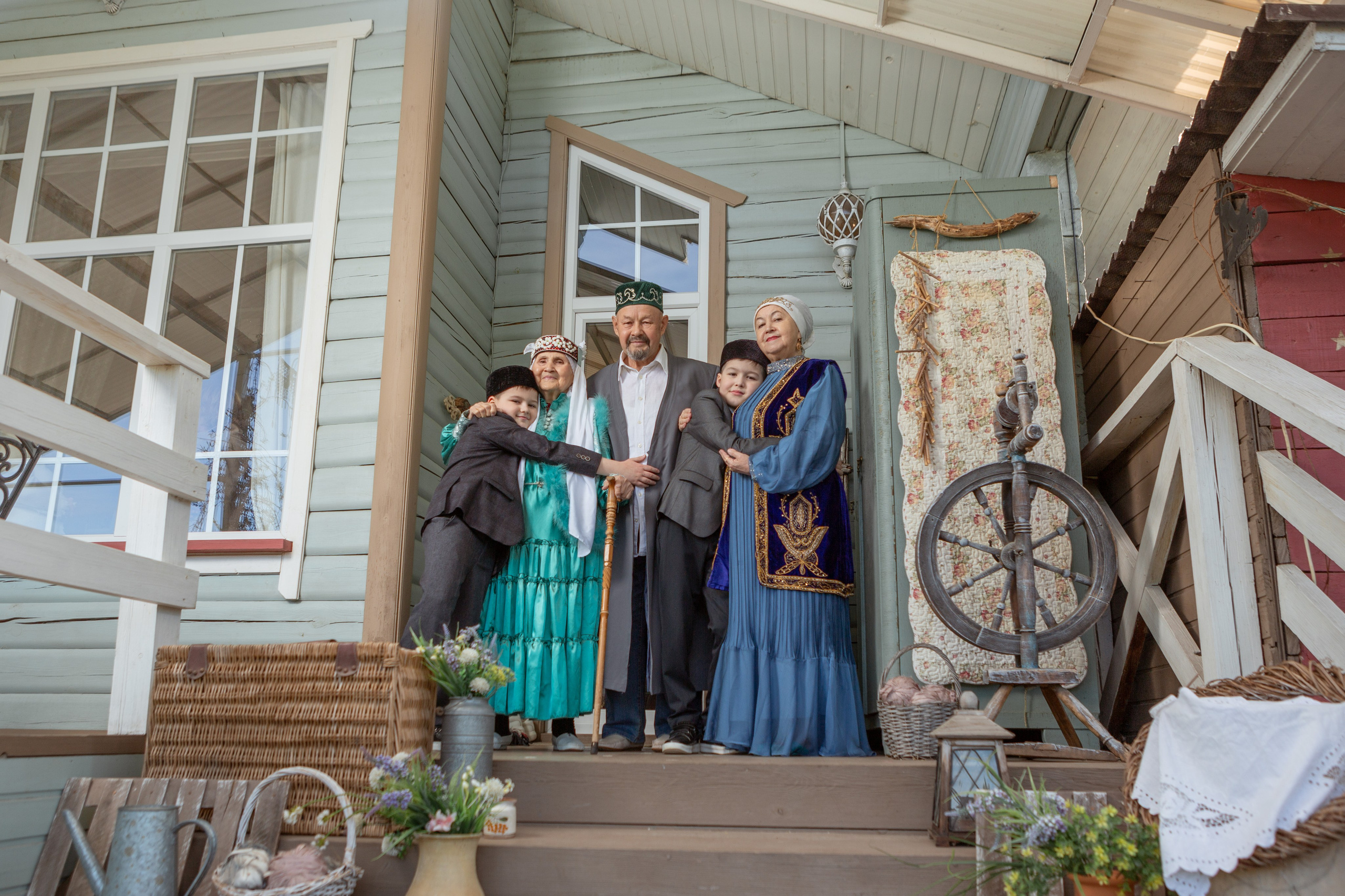 Семейная фотосессия в татарском и европейском стиле. Рекламный, предметный, репортажный, семейный фотограф и художник в Москве