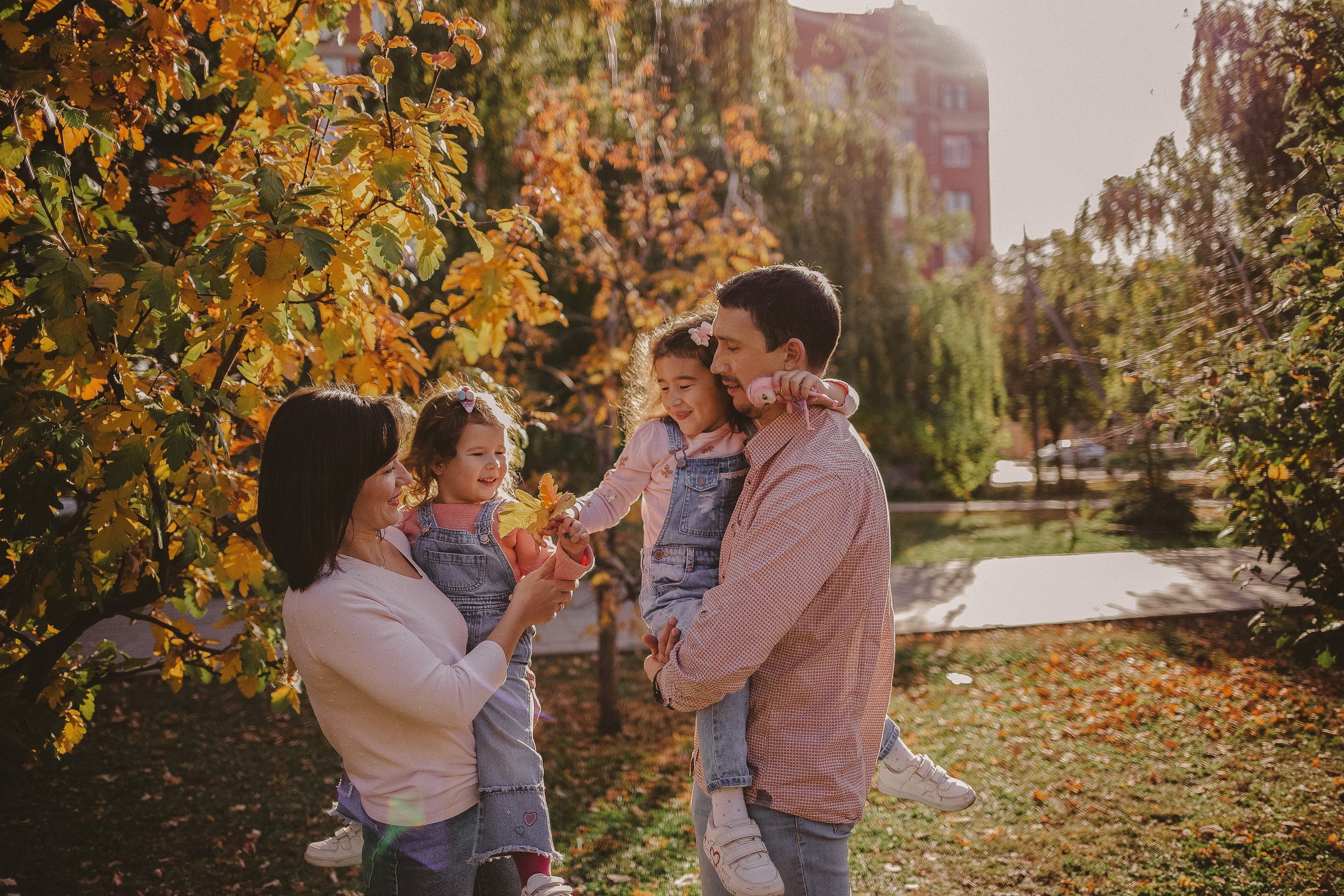 Зарина, Олег и дочки. Семейный фотограф в Самаре
