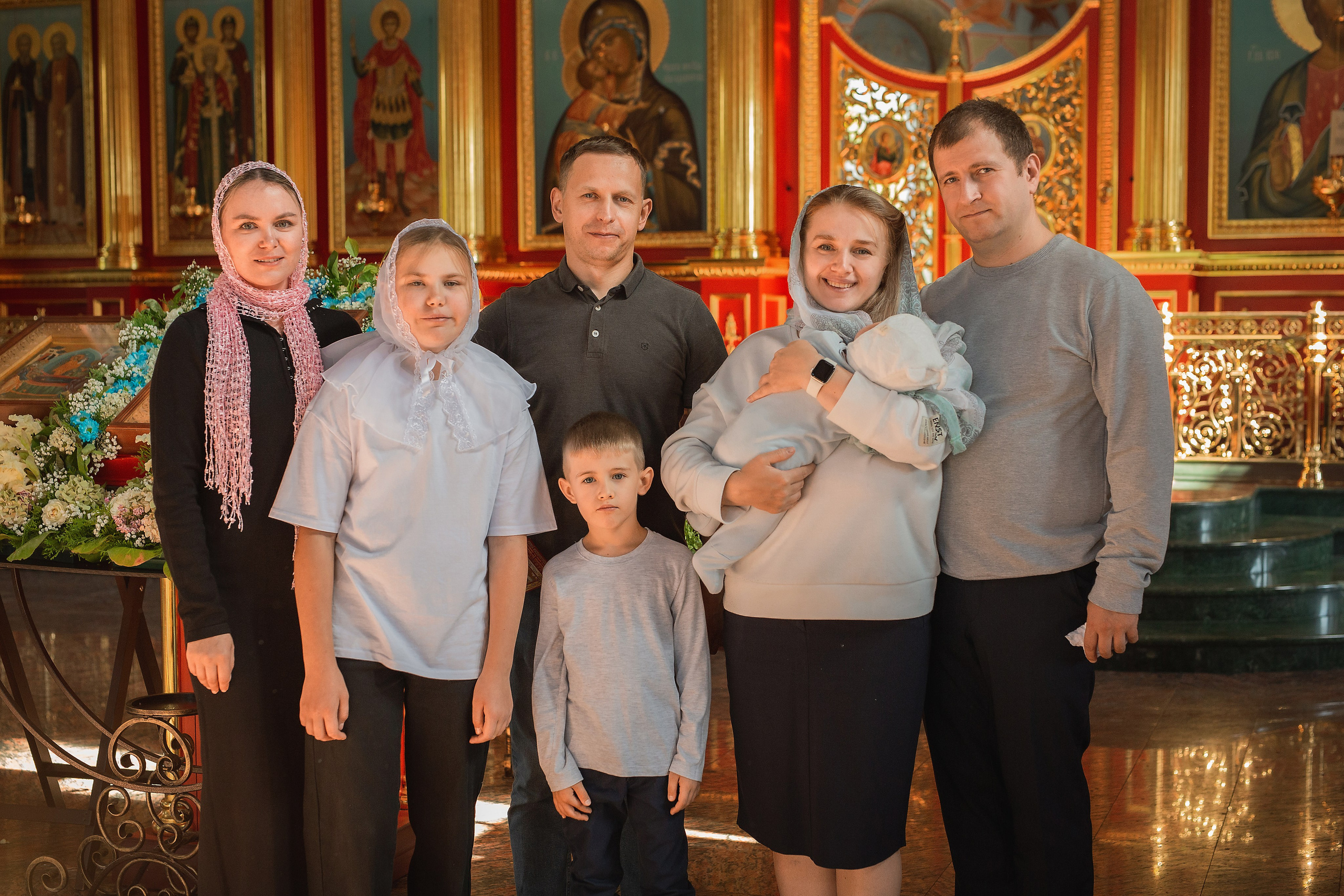 Крещение в храме Св. князя Георгия Всеволодовича. Фотограф беременности и семейный фотограф в Нижнем Новгороде Мила Шелест