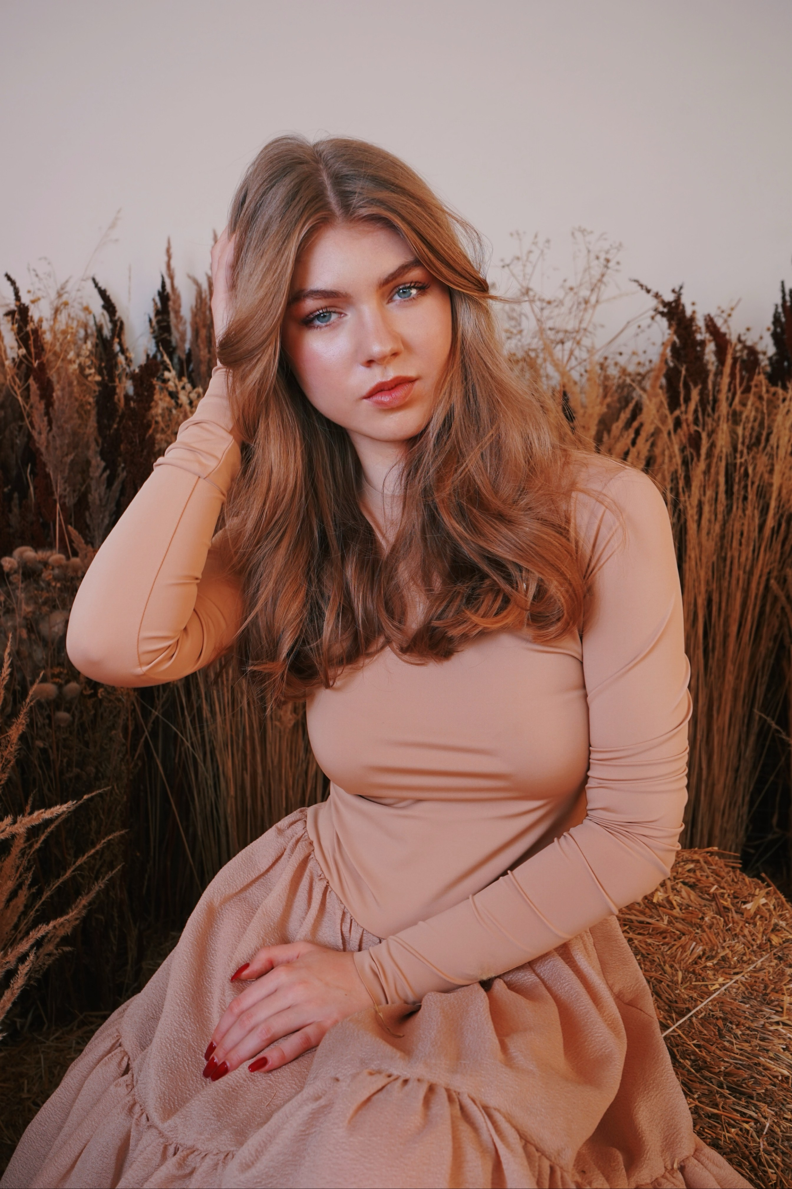 София, студия. Женский фотограф в Москве Уварова Анастасия