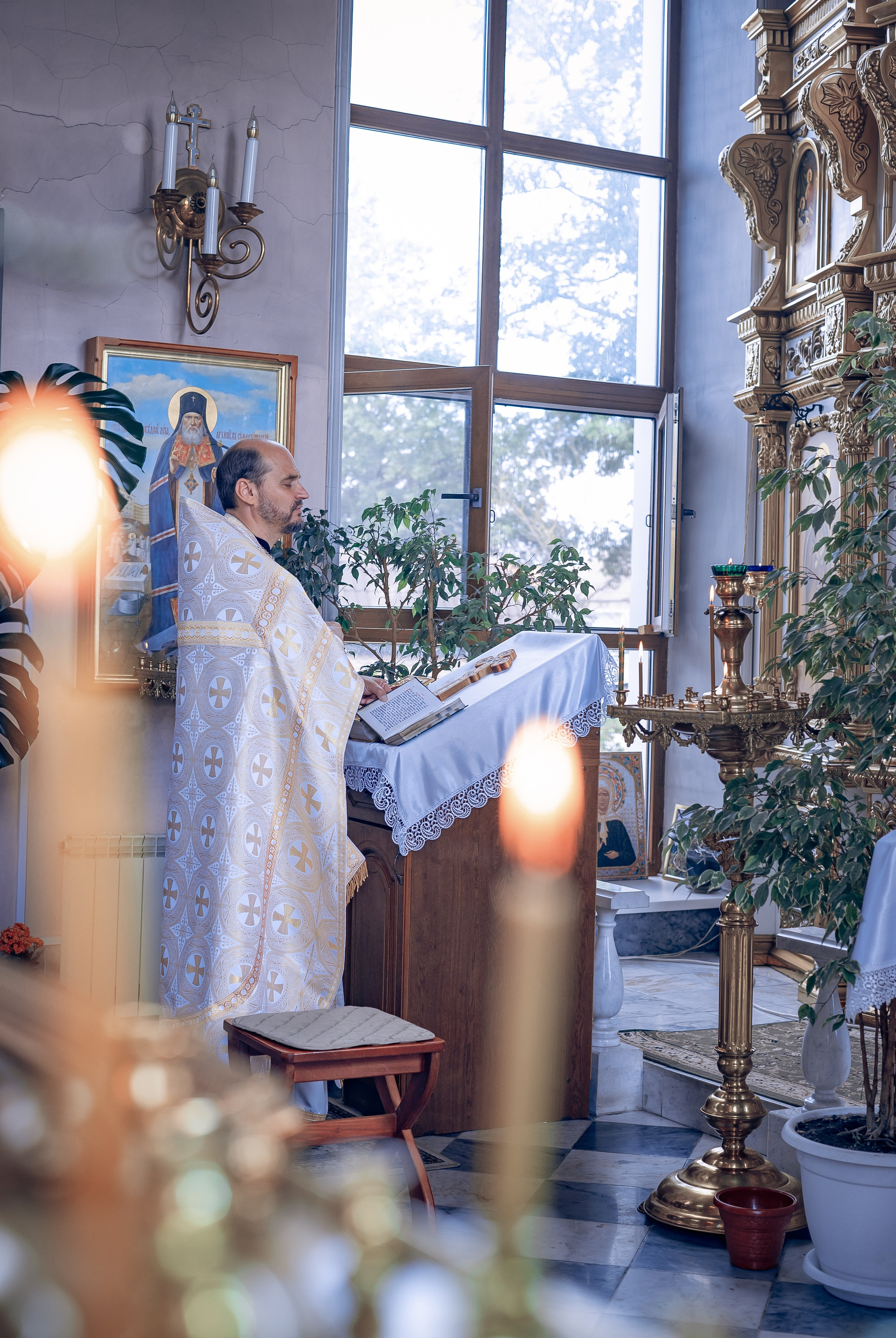 Воскресная служба в Рождественско-Николаевском храме. Фотографы крещения/венчания  Красноярск Татьяна и Вячеслав Переваловы