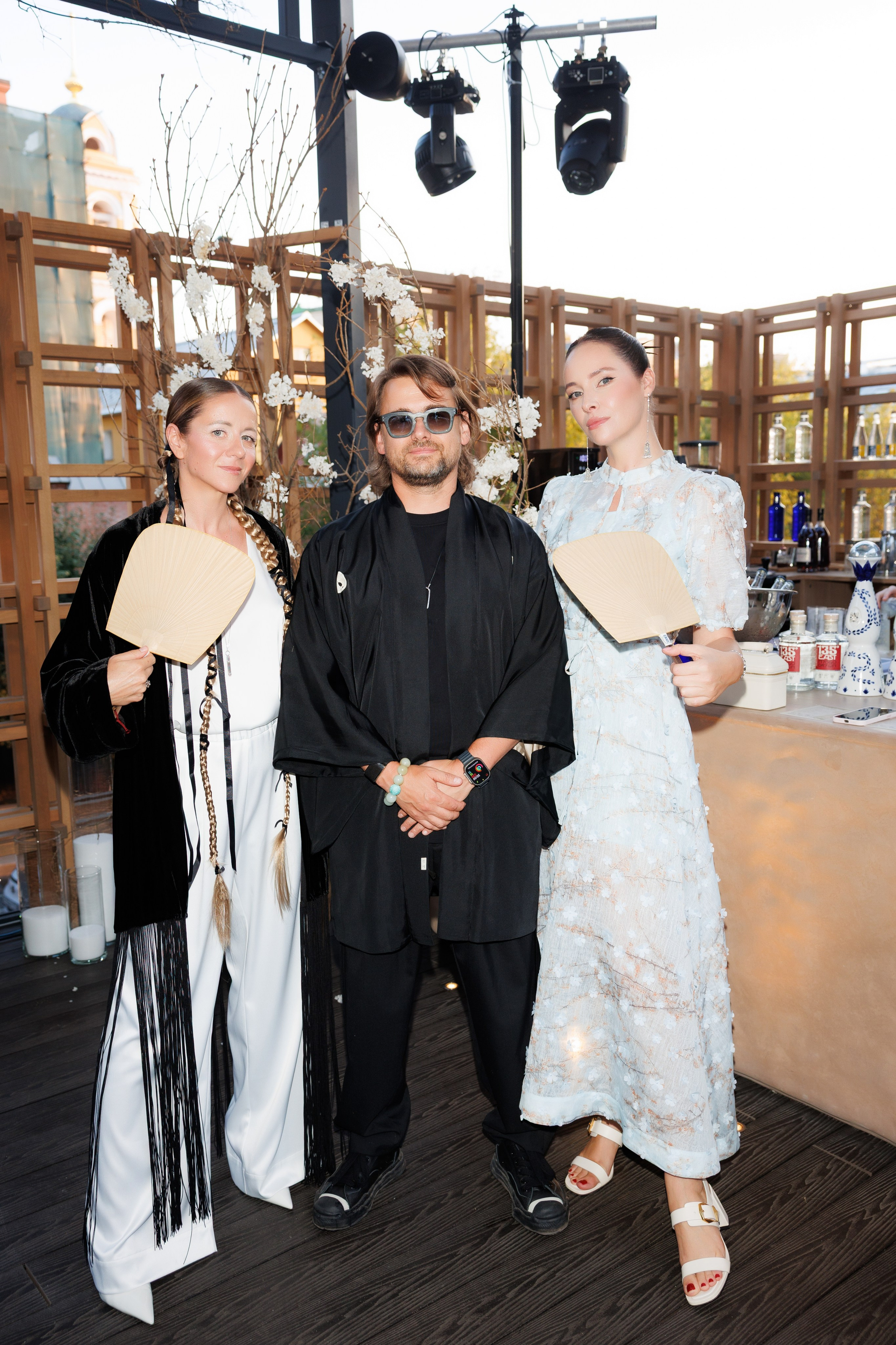 IKURA terrace opening. «Птичка на проводе»: информационный портал в Москве