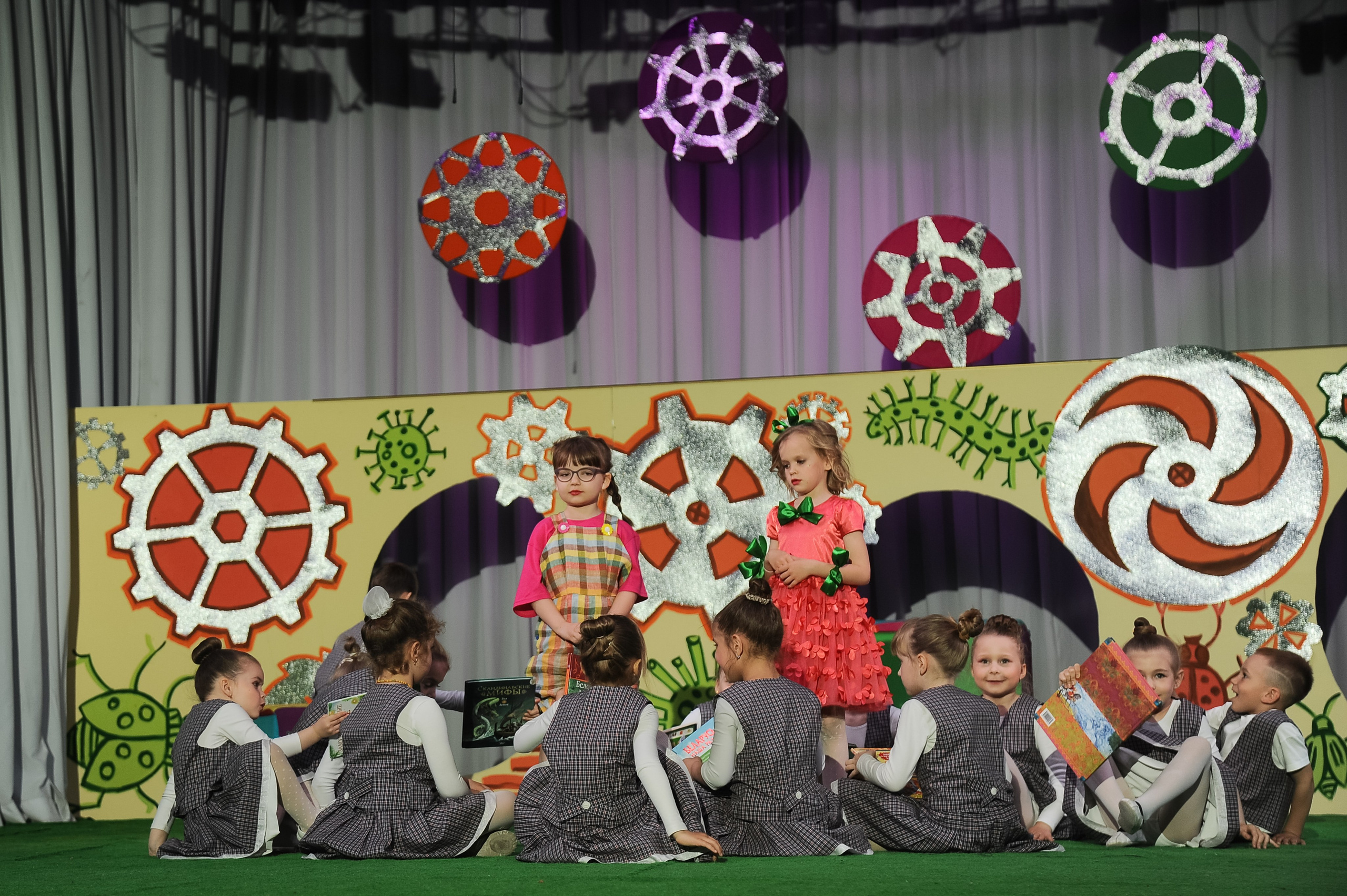 Выпускной 2025, детский центр «Самовар». Фотограф Олег Юршевич Солигорск Минск