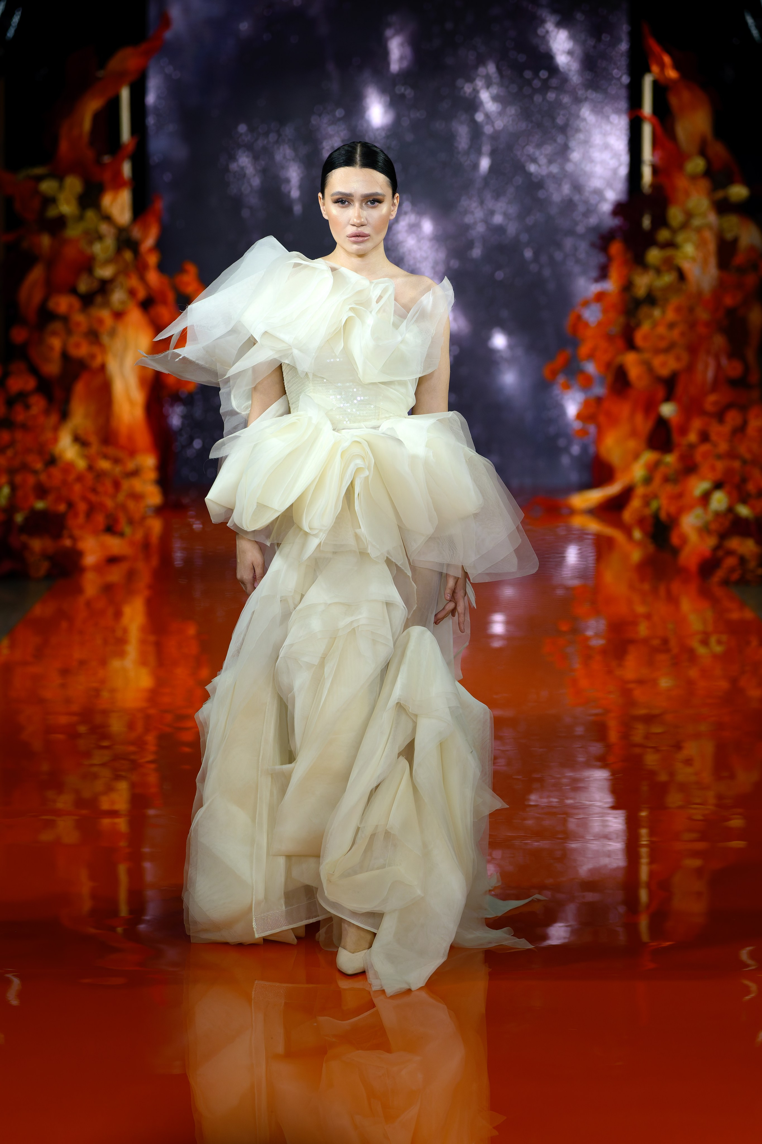 Volga Fashion Week Moscow 26 апреля 2025 Hamraev, Novikova DSGN, Ninushka, Багряница, фотограф Антон Медведев icoguar