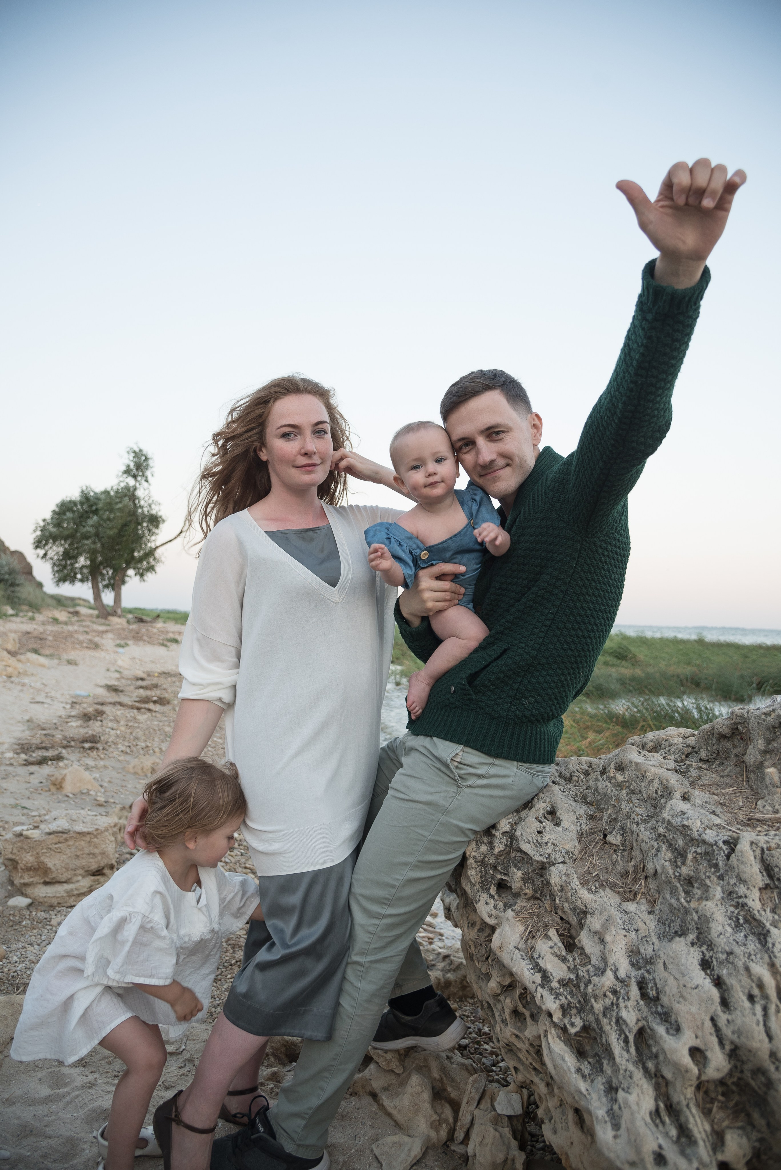 Семейная фотосессия на природе. Фотограф и AI-креатор в Ростове-на-Дону Евгения Лесняк