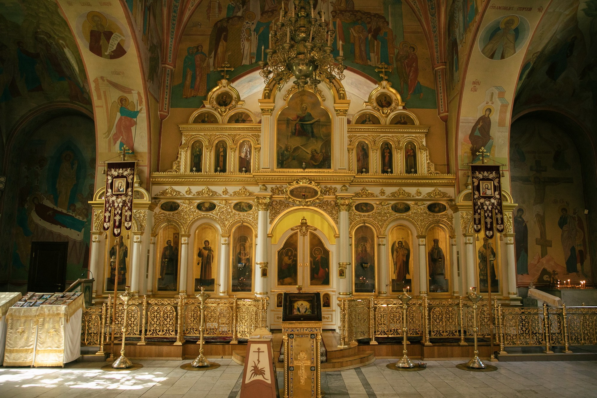 Крещение Храм Покрова Пресвятой Богородицы Политех. Фотограф на крещение в Санкт Петербурге