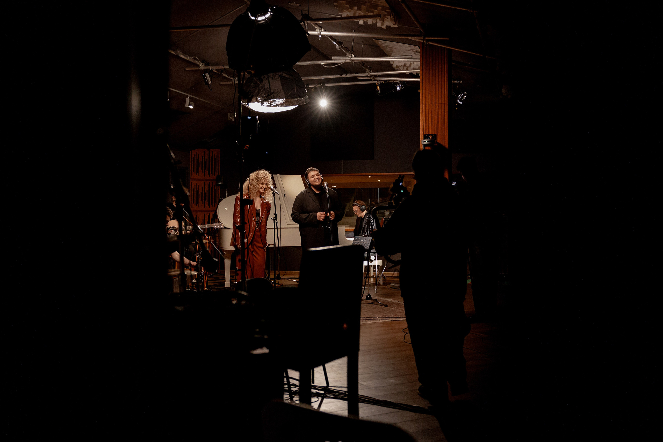 Съёмка клипа БИГГИ и Teysha. Свадебный и контент фотограф в Москве — Юлия Барно (Баранова)