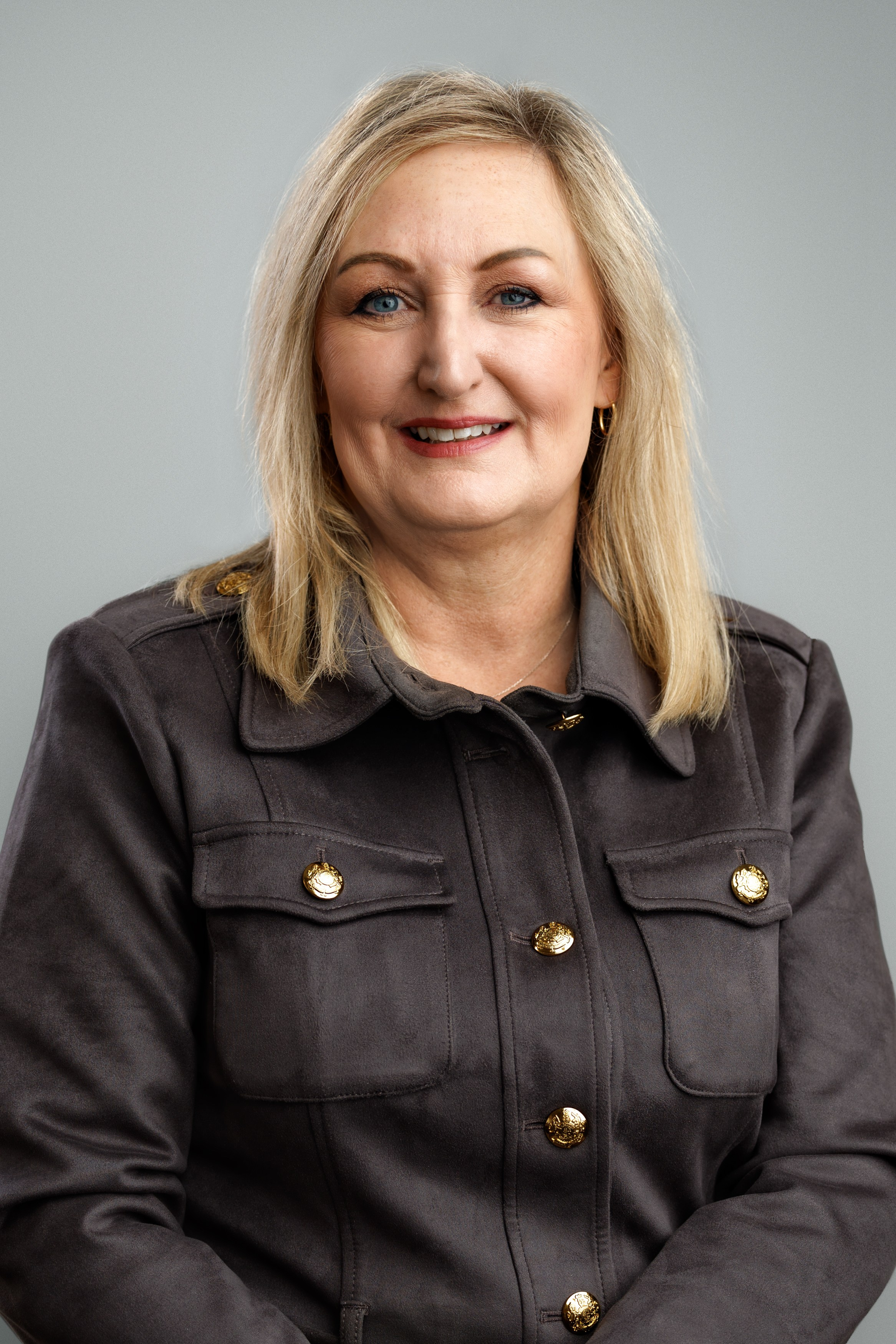 Business and acting headshots. Retouching, photo editing, portfolio retoucher