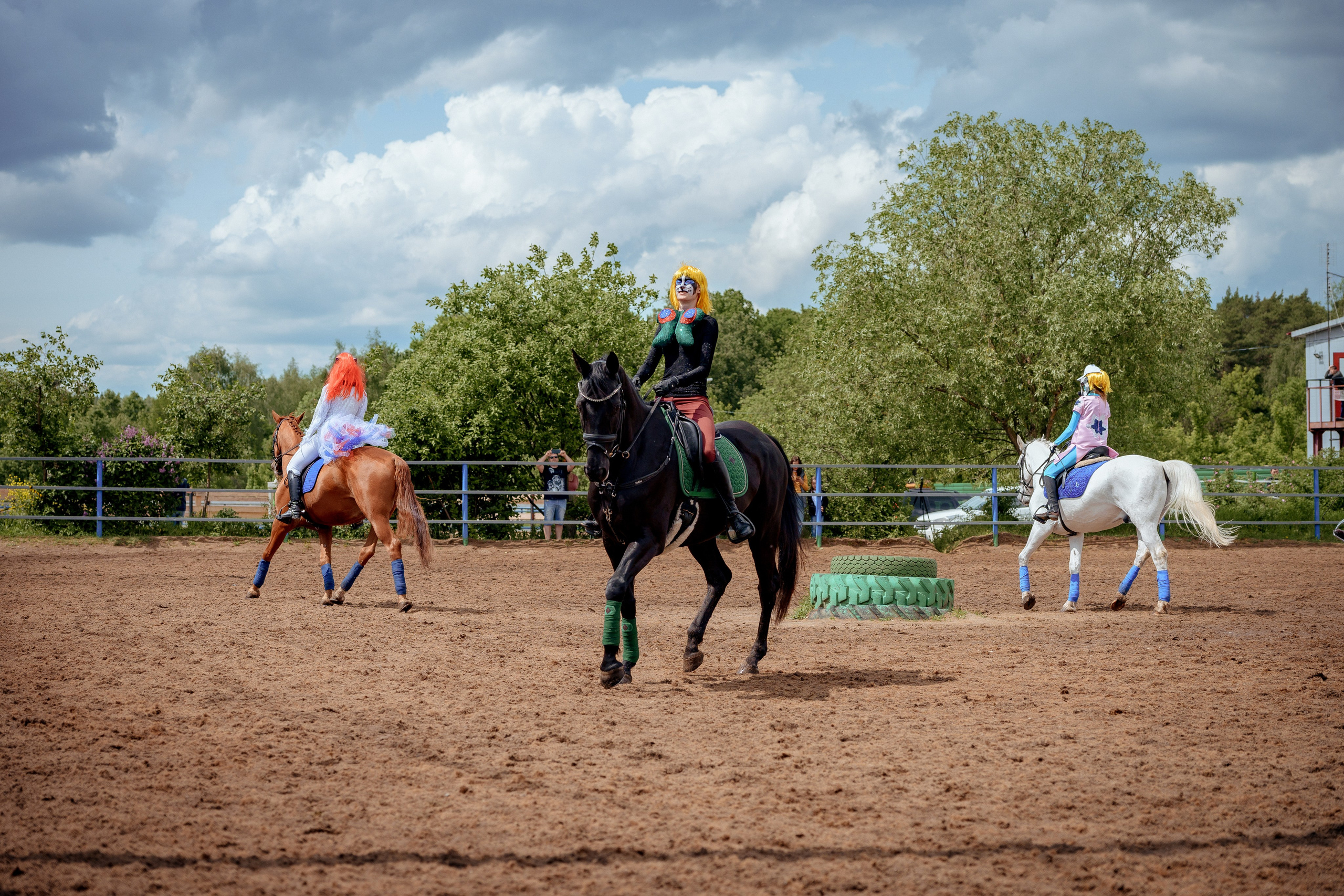 Конный клуб Горки. Портретный и семейный фотограф в Москве/Видное