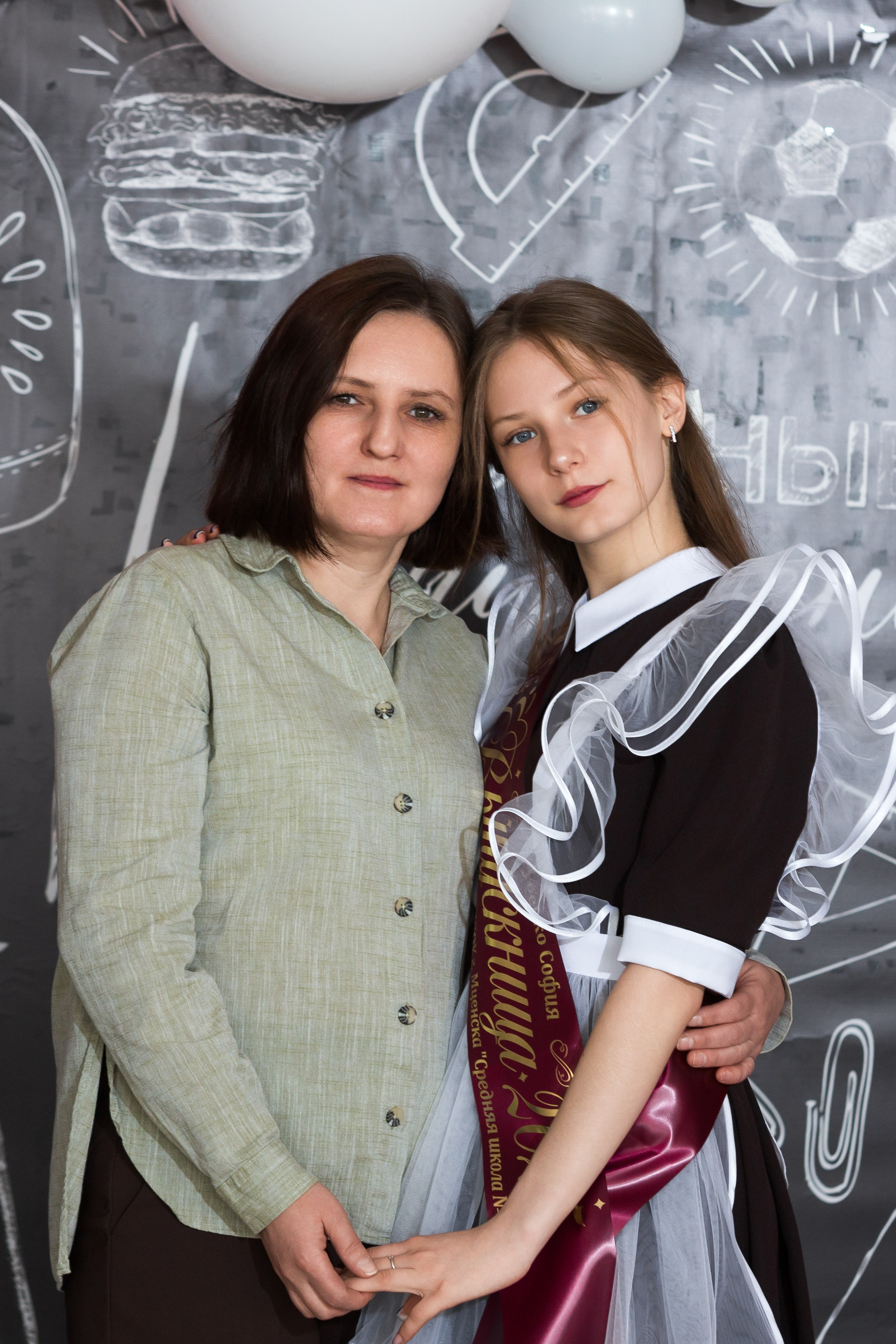 ФОТОСЕССИЯ С РОДИТЕЛЯМИ «ПОСЛЕДНИЙ ЗВОНОК — 2025» 9 ШКОЛА Г.МЦЕНСК. ТВОЙ АЛЬБОМ / ТВОИ ПРАВИЛА