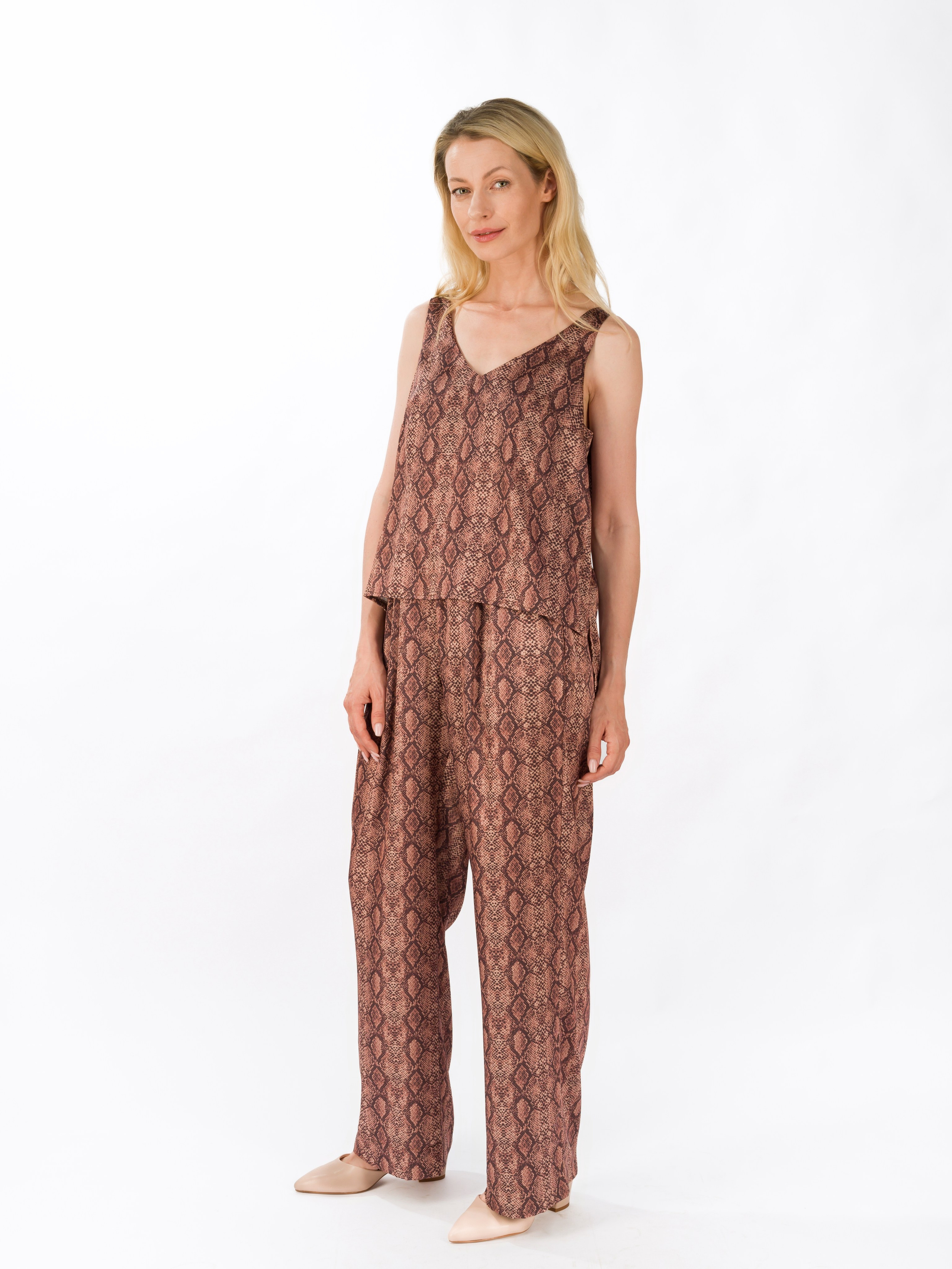 Одежда для каталога. Фотограф Андрей Зикеев, фотостудия AzArt Studio в Москве