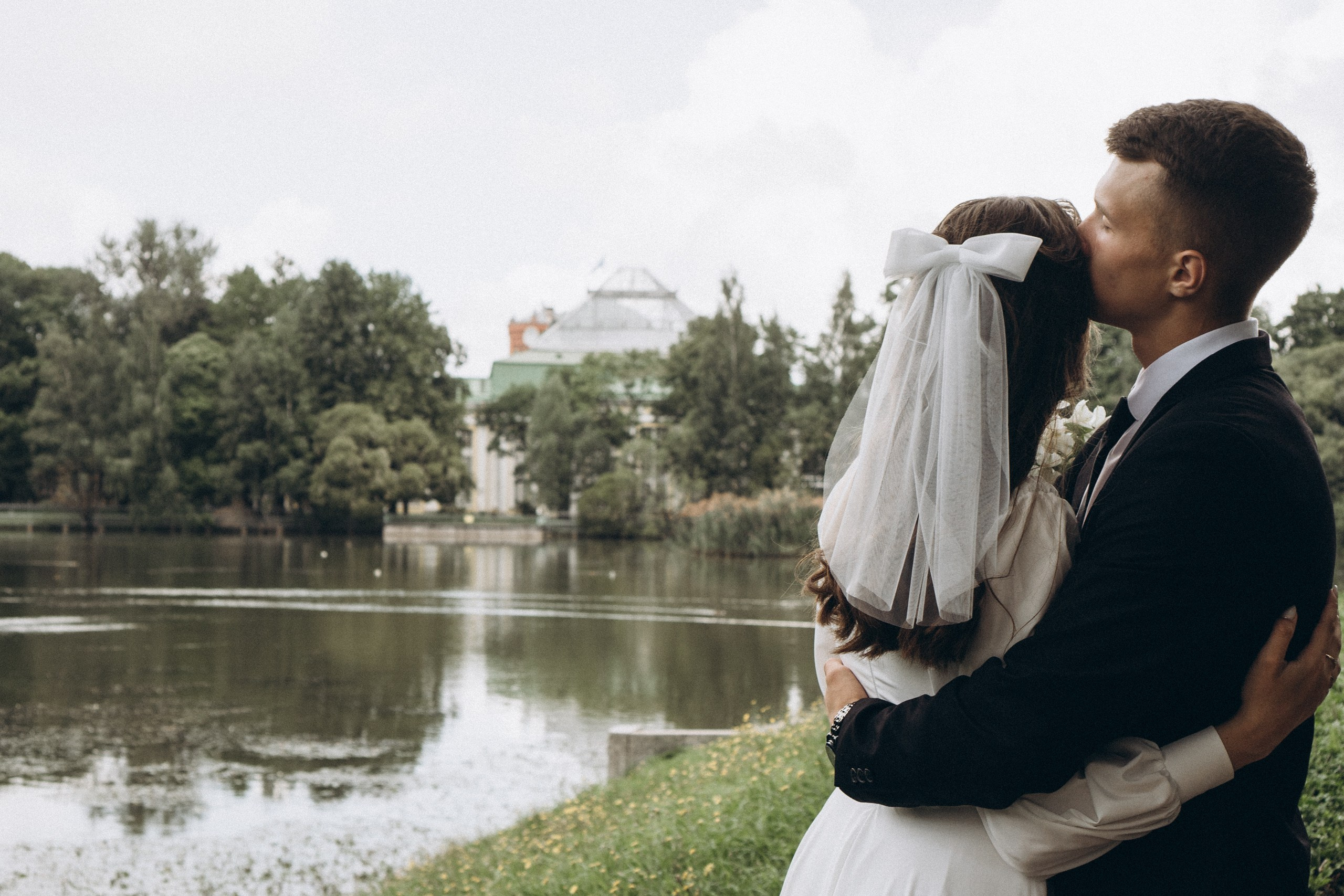 СВАДЕБНАЯ СЬЕМКА В ТАВРИЧЕСКОМ САДУ И ПРОГУЛКА ПО ЧЕРНЫШЕВСКОЙ. Профессиональный фотограф, Санкт-Петербург — Виктория Богомолова