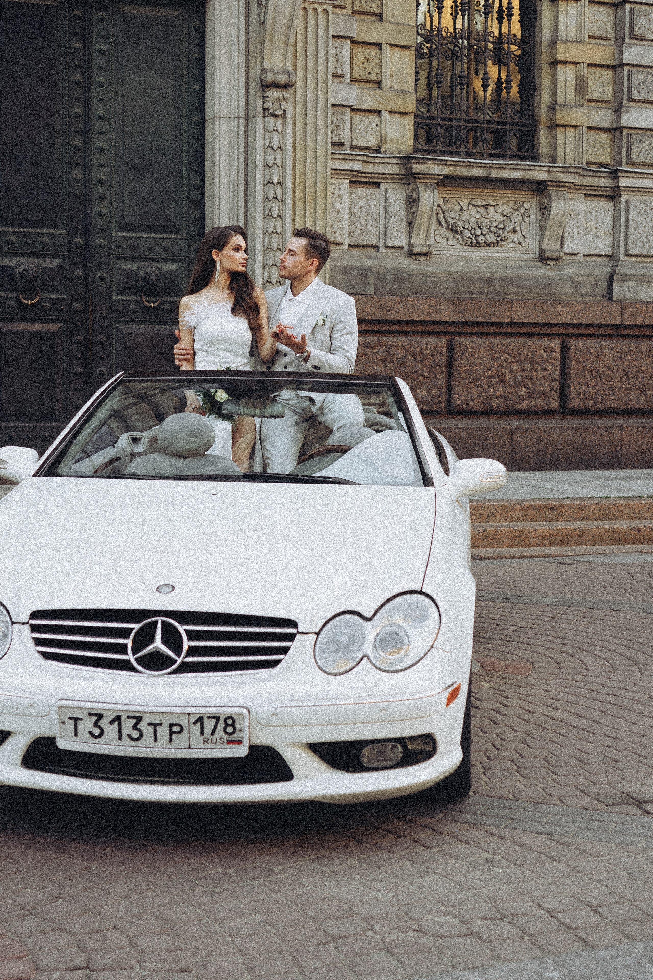 Свадебная сьемка у академии Штиглица. Профессиональный фотограф, Санкт-Петербург — Виктория Богомолова