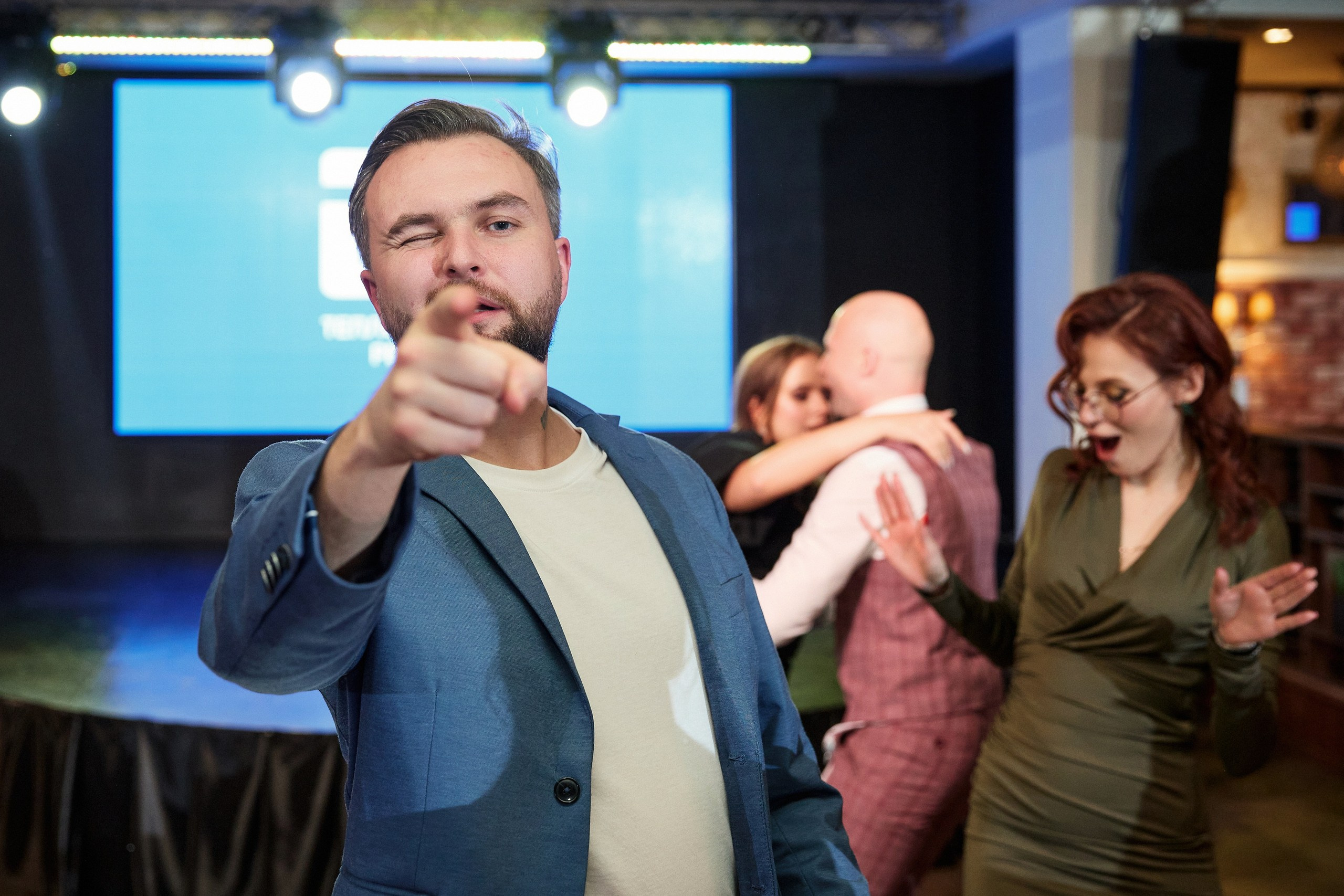 E8 / Новогодний корпоратив. Другой взгляд на фотографию