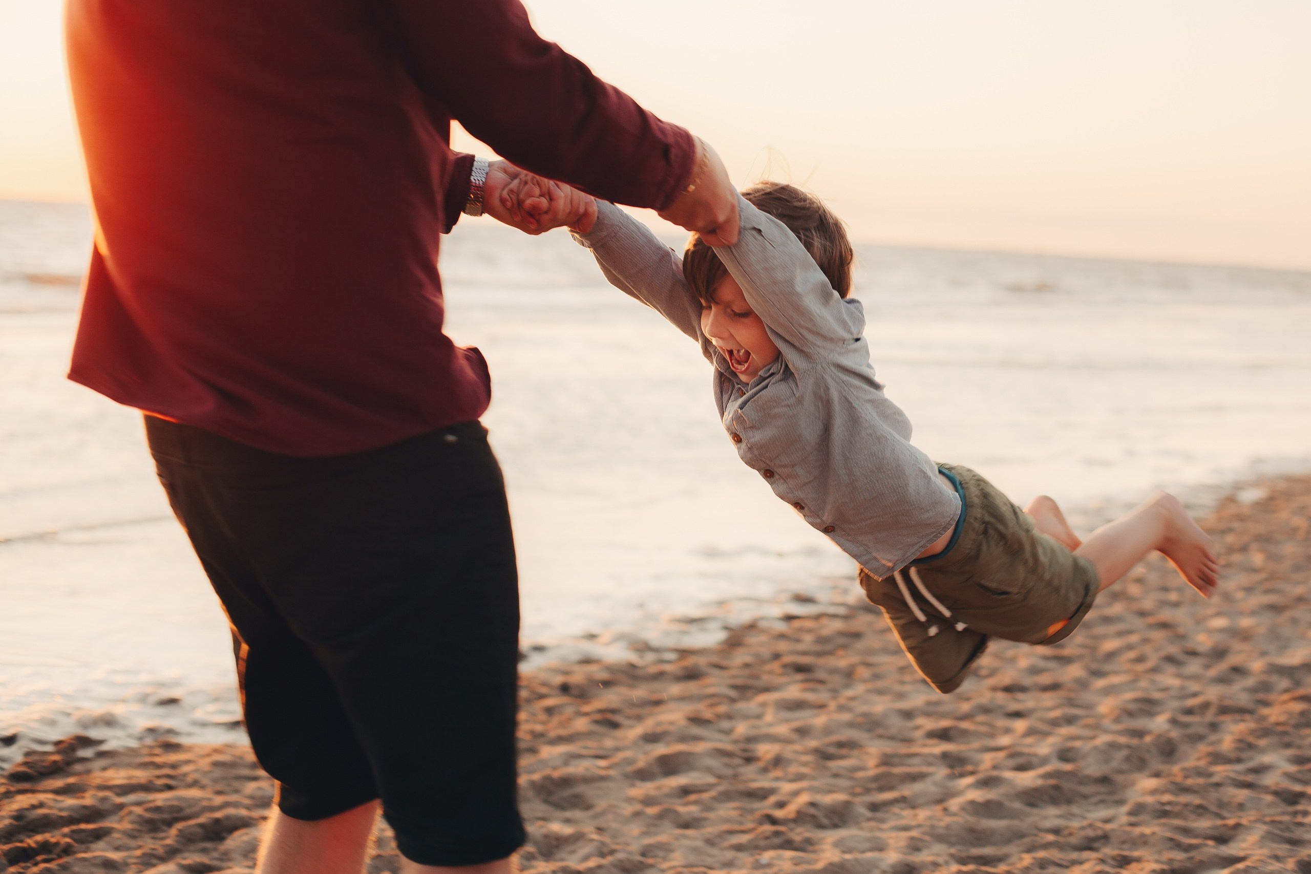 Семейная фотосессия на закате. Фотограф Евгения Мальцева, Архангельск