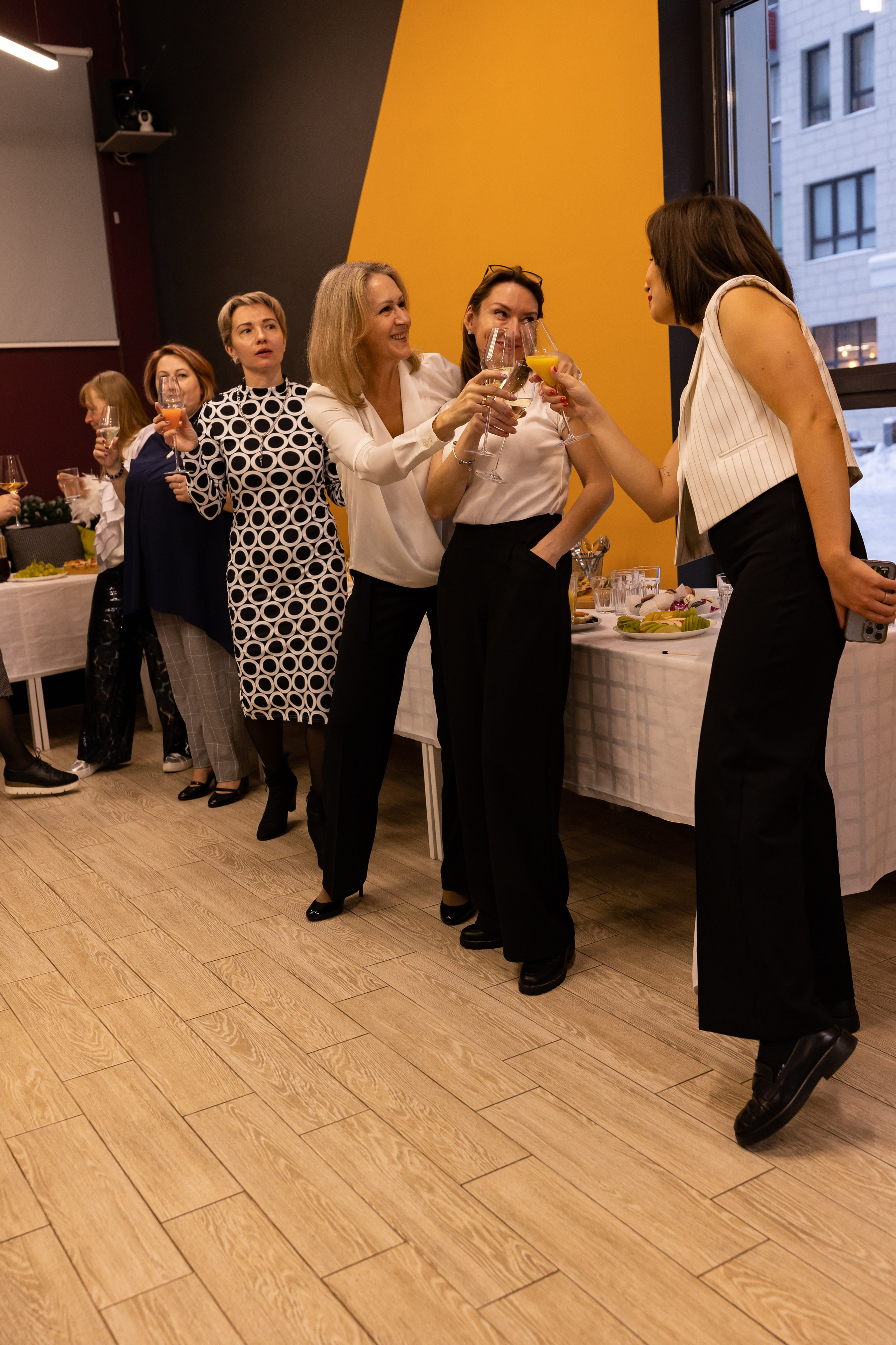 День рождения бизнес клуба «WowWoman». Сказочный фотограф для Вас и Вашей семьи