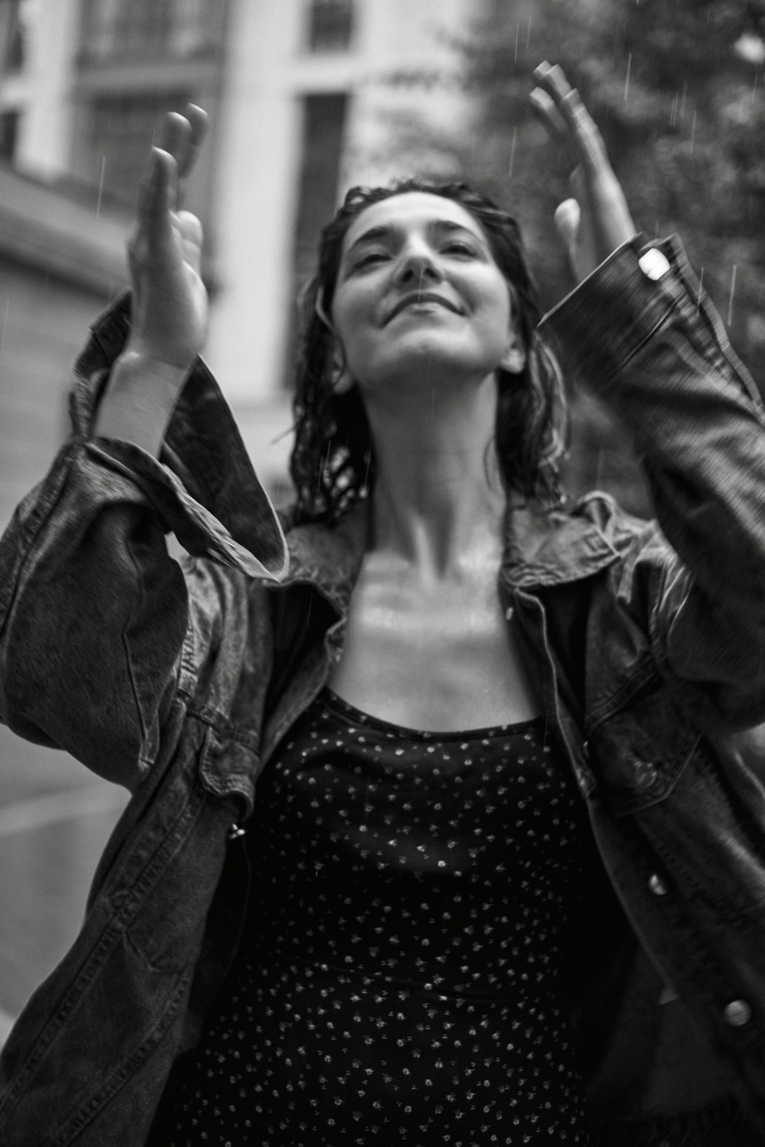 Найка под дождём. Фотограф в Москве Михаил Елизарьев