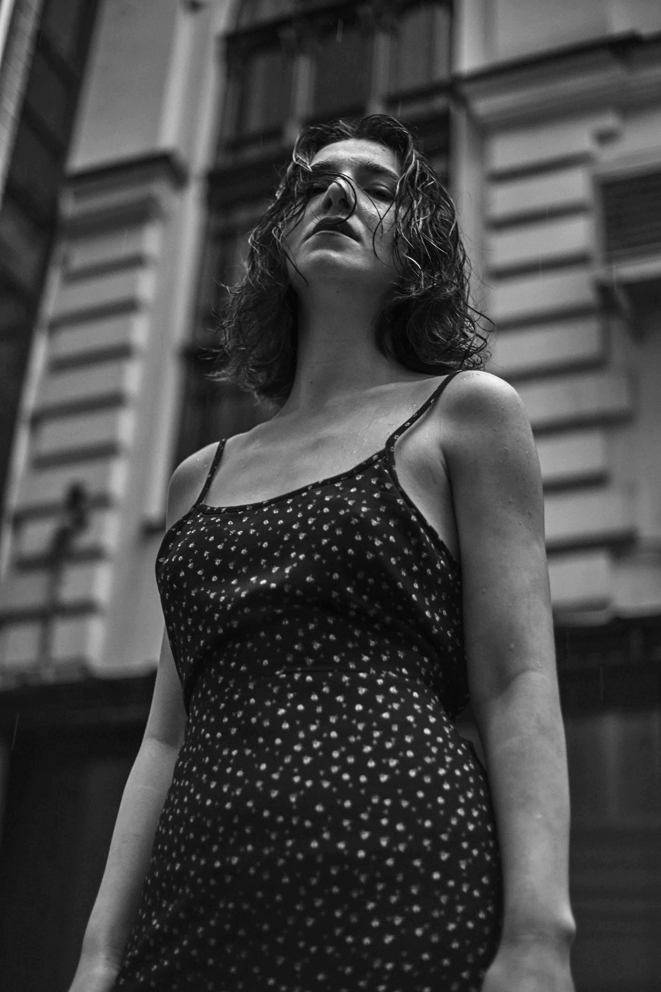 Найка под дождём. Фотограф в Москве Михаил Елизарьев