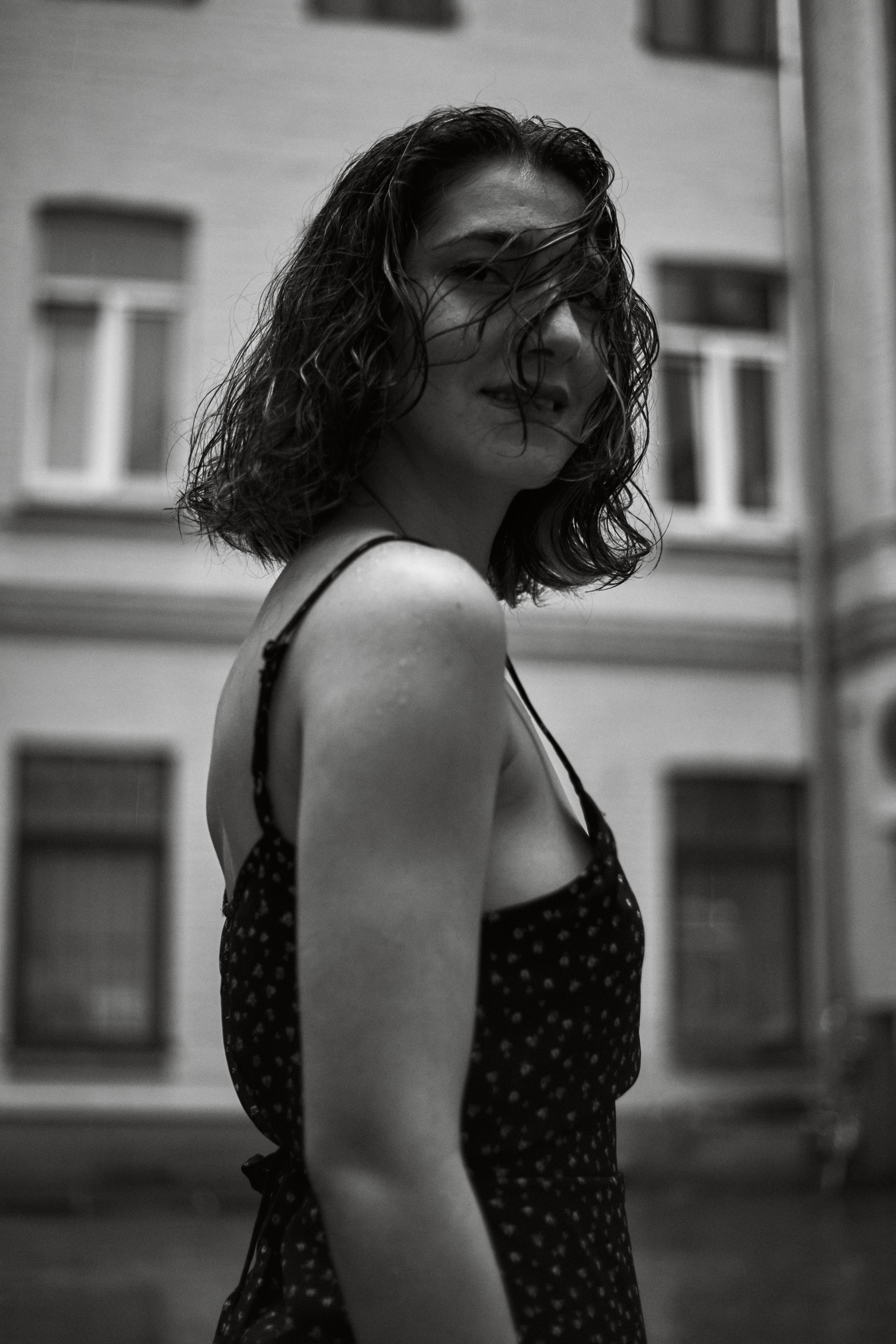 Найка под дождём. Фотограф в Москве Михаил Елизарьев