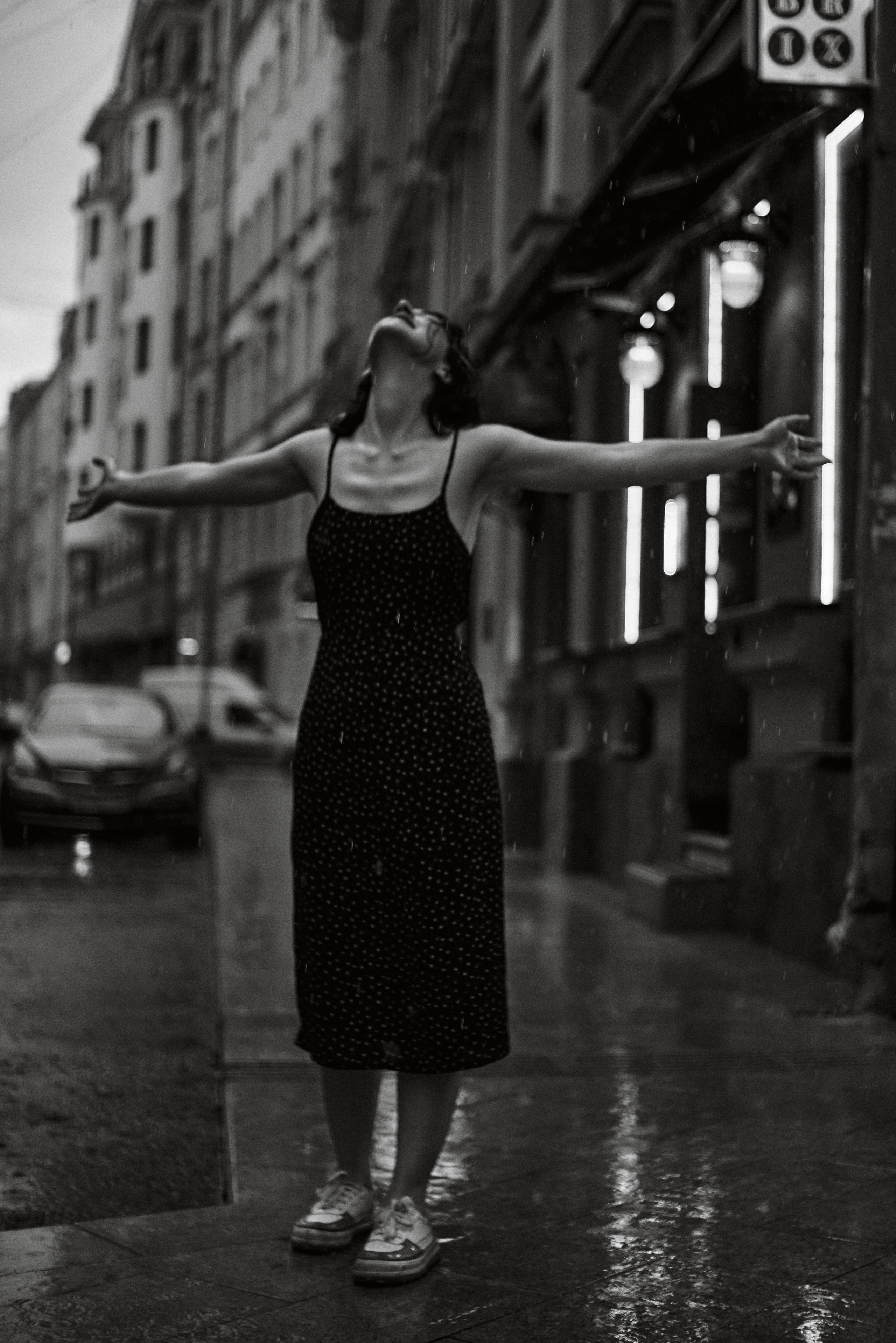 Найка под дождём. Фотограф в Москве Михаил Елизарьев