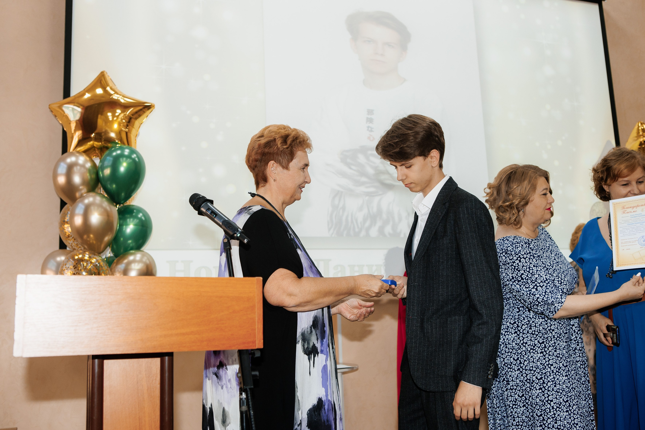 Выпускной Гимназия 12 2024 г. Свадебный и портретный Фотограф в Липецке Дмитрий Котюков