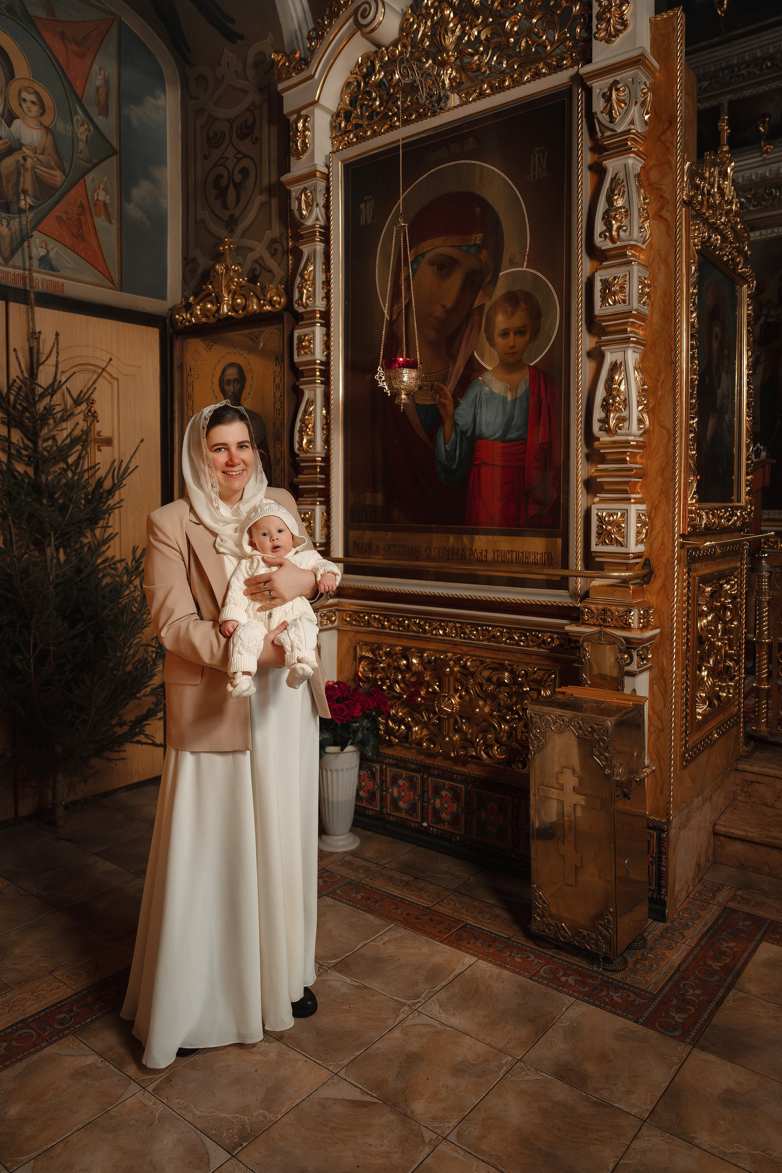Крещение Машеньки в Храме всех святых на Соколе, фотограф на крещение, церковный фотограф , фото и видео крещения