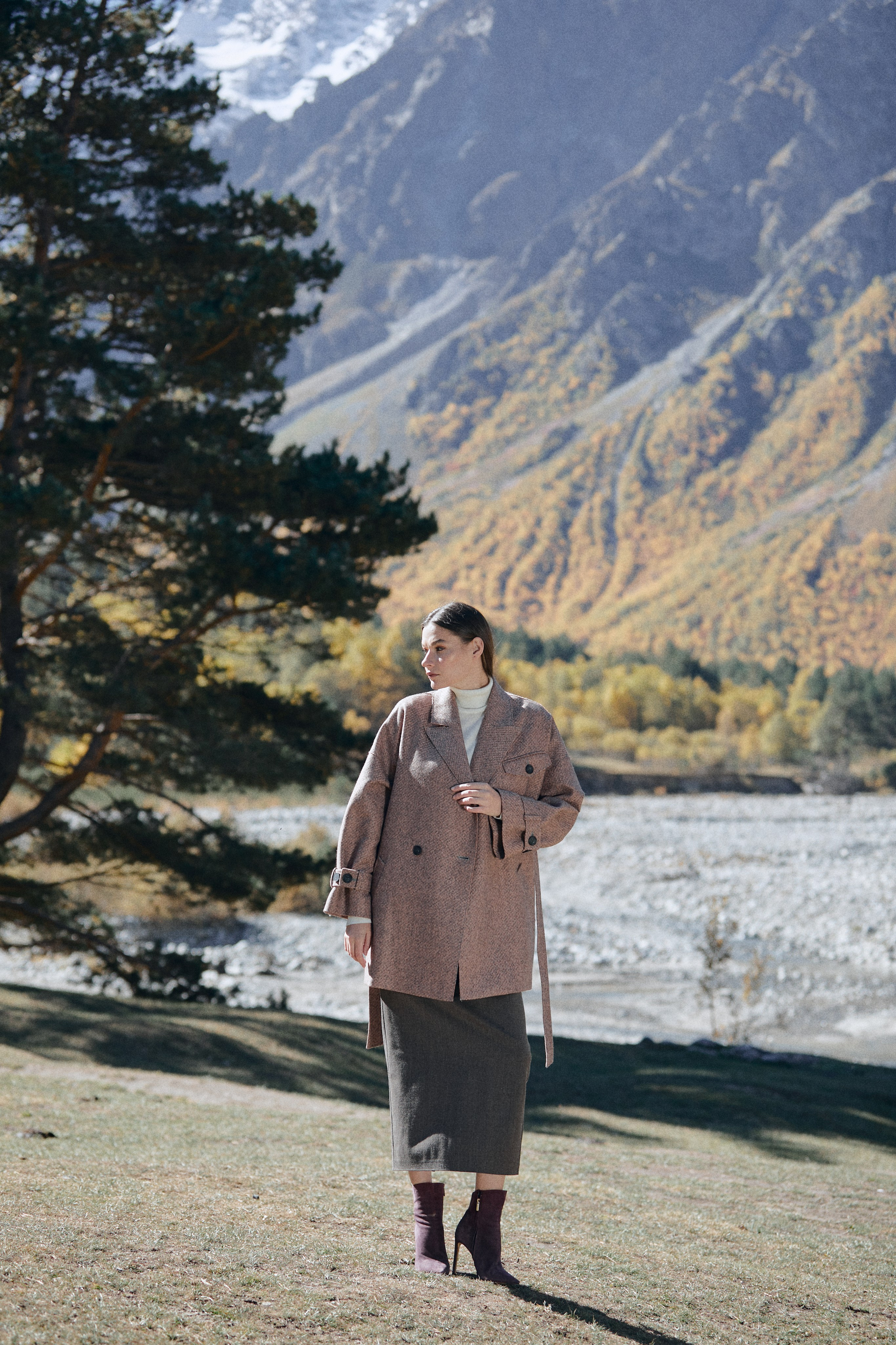 Съемка для бренда одежды в горах. Фотограф Продюсер в горах КБР / Москва  Нальчик Горы