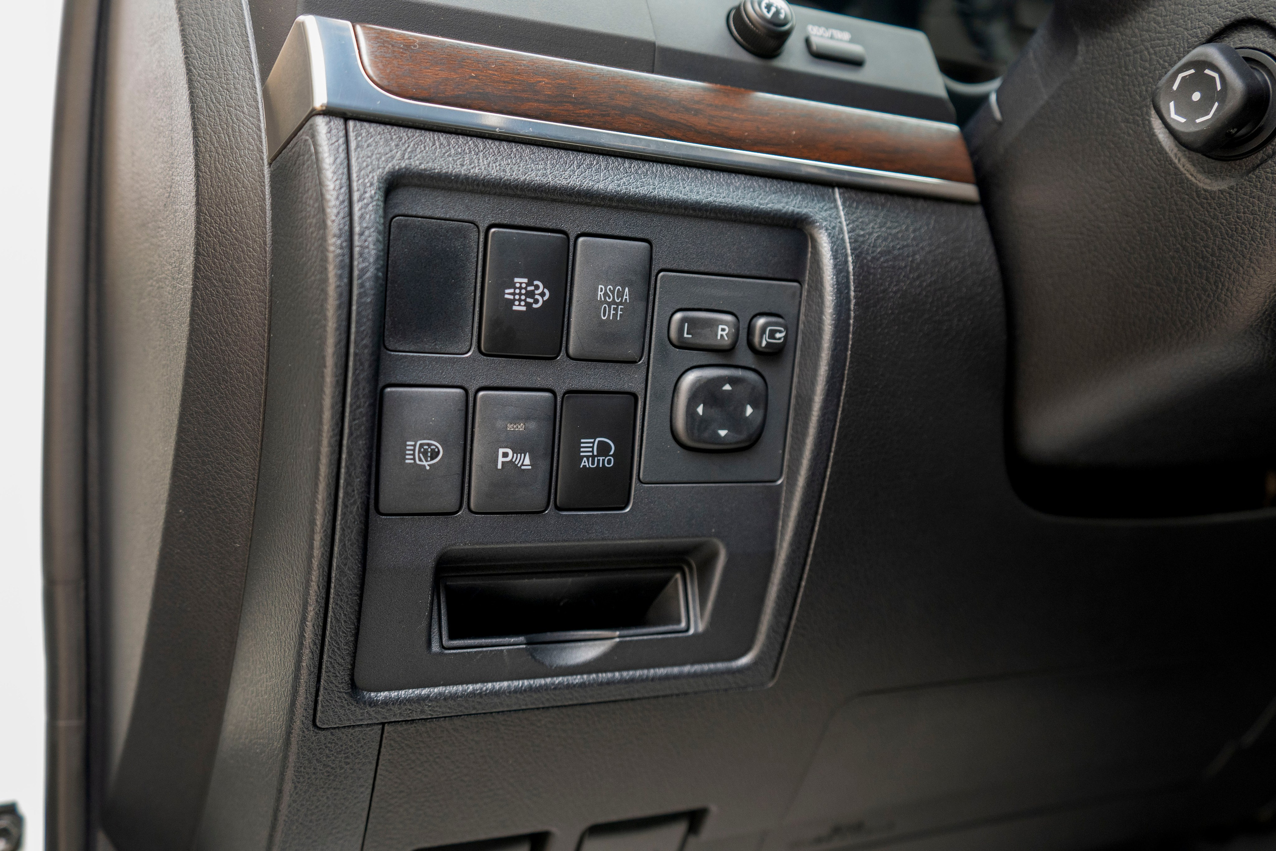 Toyota Land Cruzer 200