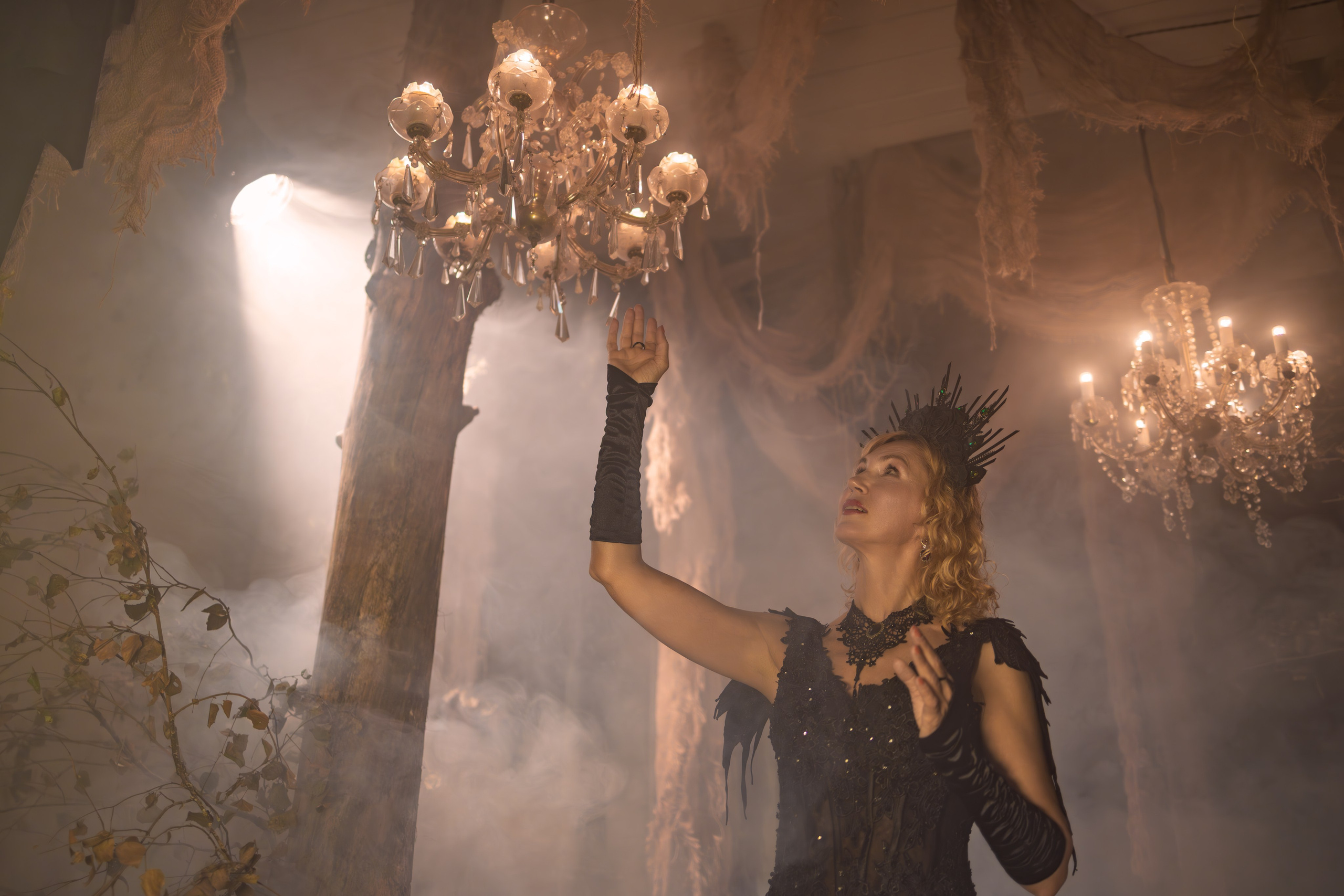 Оксана. Заброшенный театр. Репортажный, семейный и студийный фотограф в Москве Демин Алексей