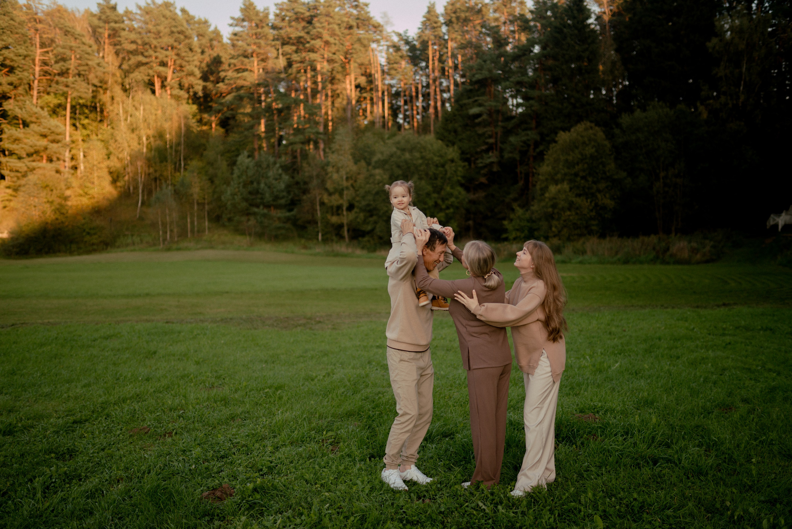 Снежана, София, Андрей и Елена. Семейный и свадебный фотограф в Москве и Калуге Рослова Анастасия