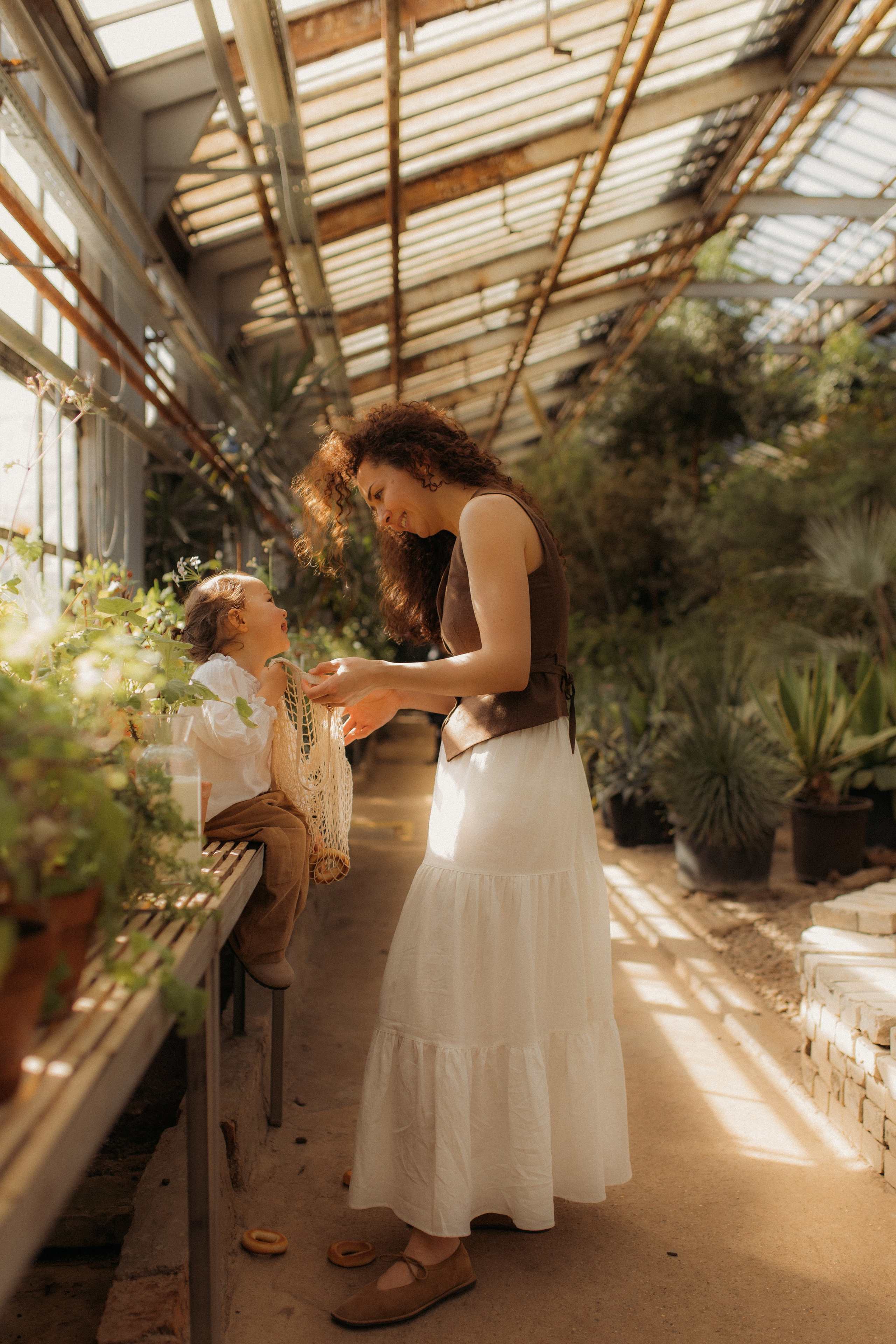 Зарина и София съемка в оранжерее. Семейный и свадебный фотограф в Москве и Зеленограде Марина Малярова