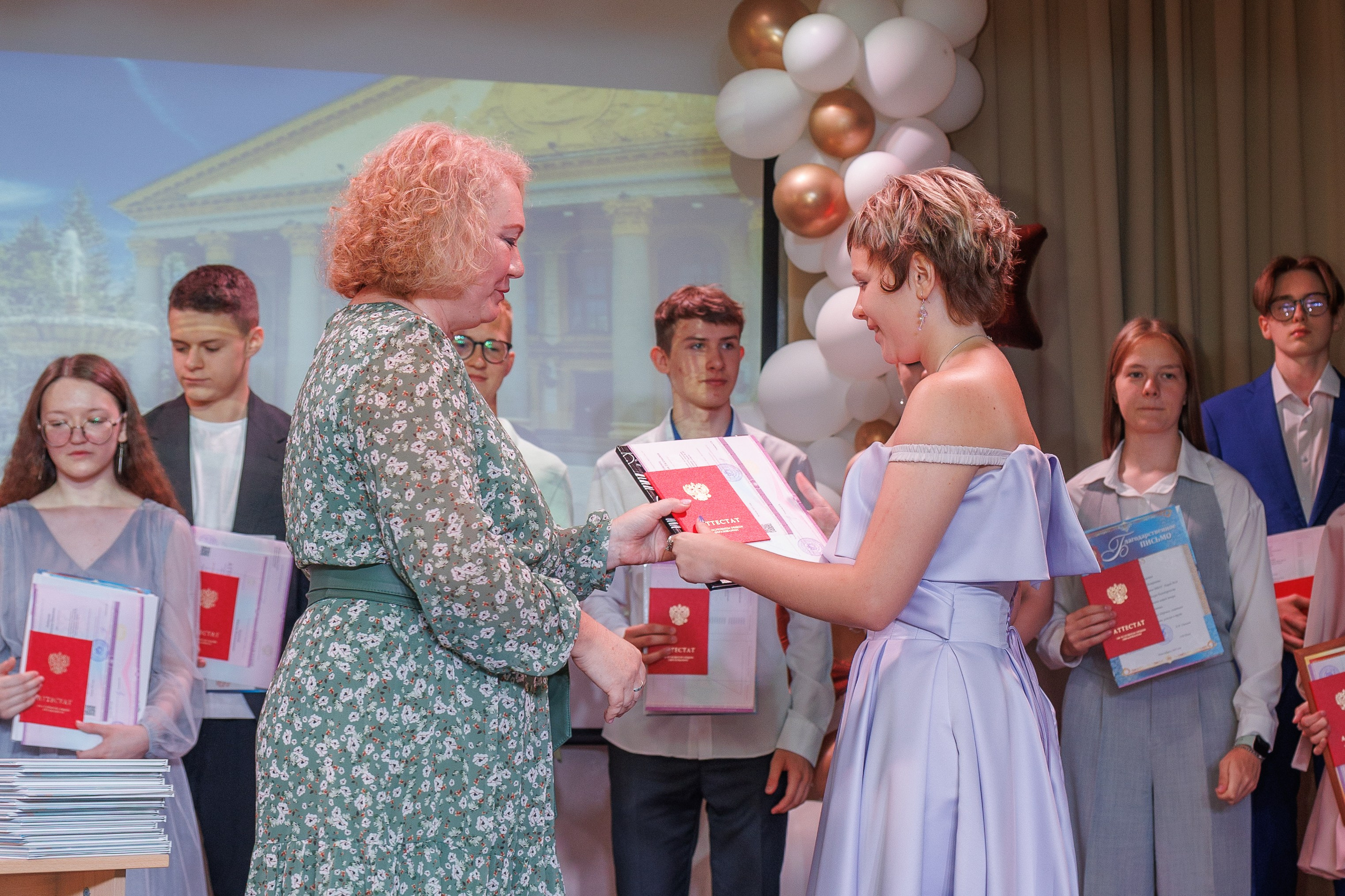 Вручение аттестатов. Свадебный и семейный фотограф в Новосибирске Ирина Дорошкова