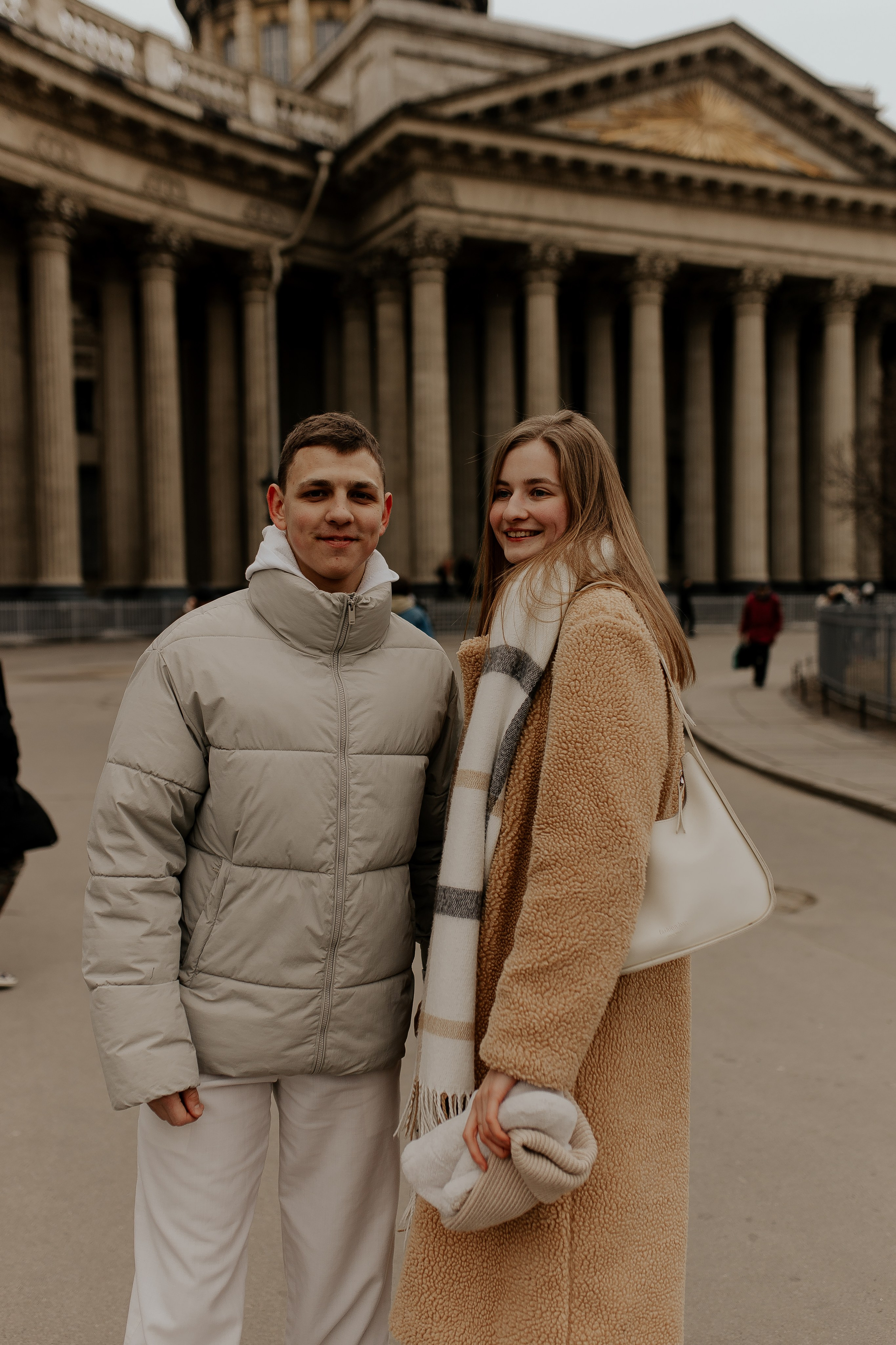 Лавстори у Казанского собора. Фотограф в Санкт-Петербурге Лиза Семченкова