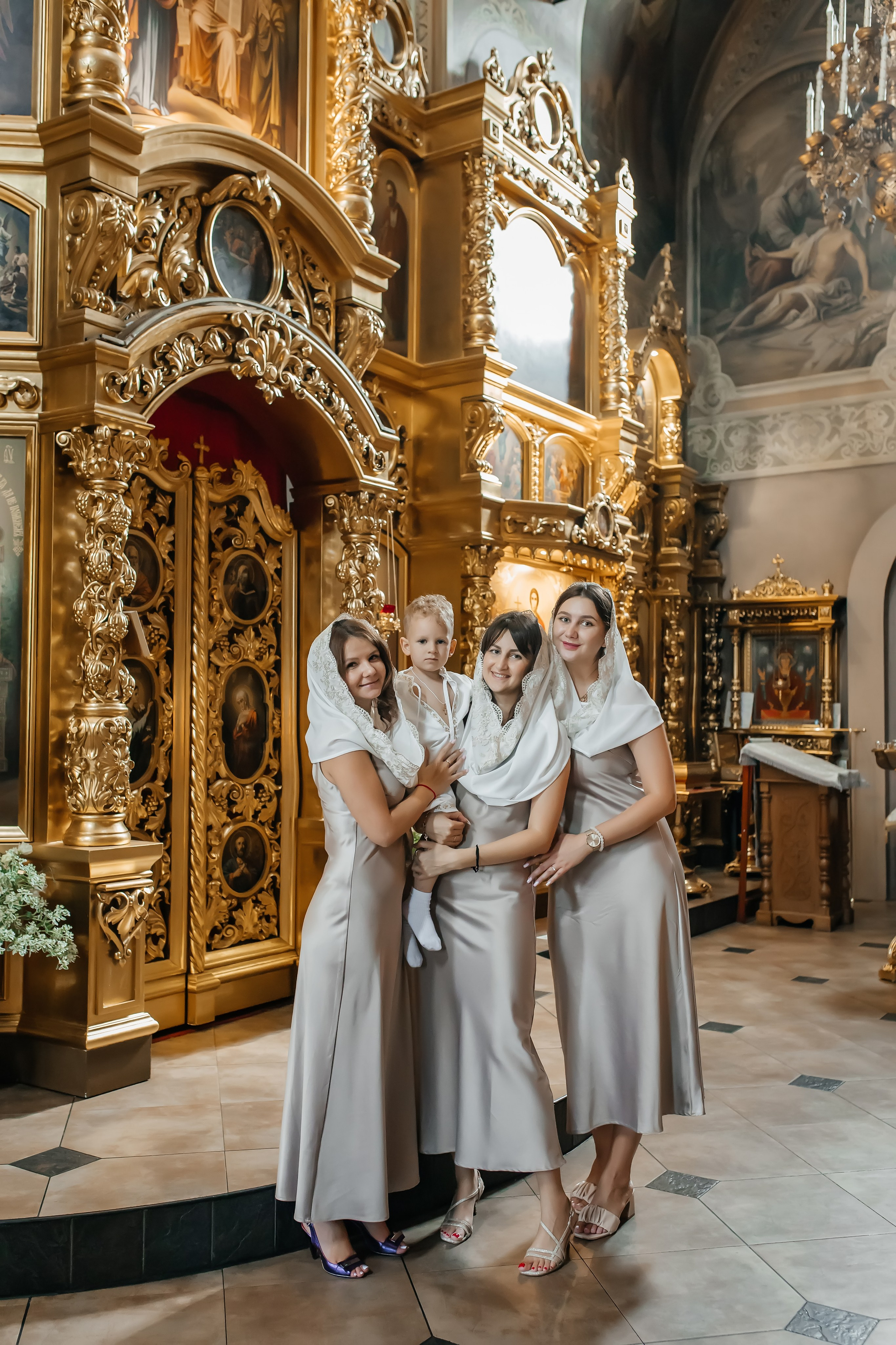 Крещение Гордея в Храме Уара в Вешках. Фотограф на крещение и венчание Москва  Надежда Баланина