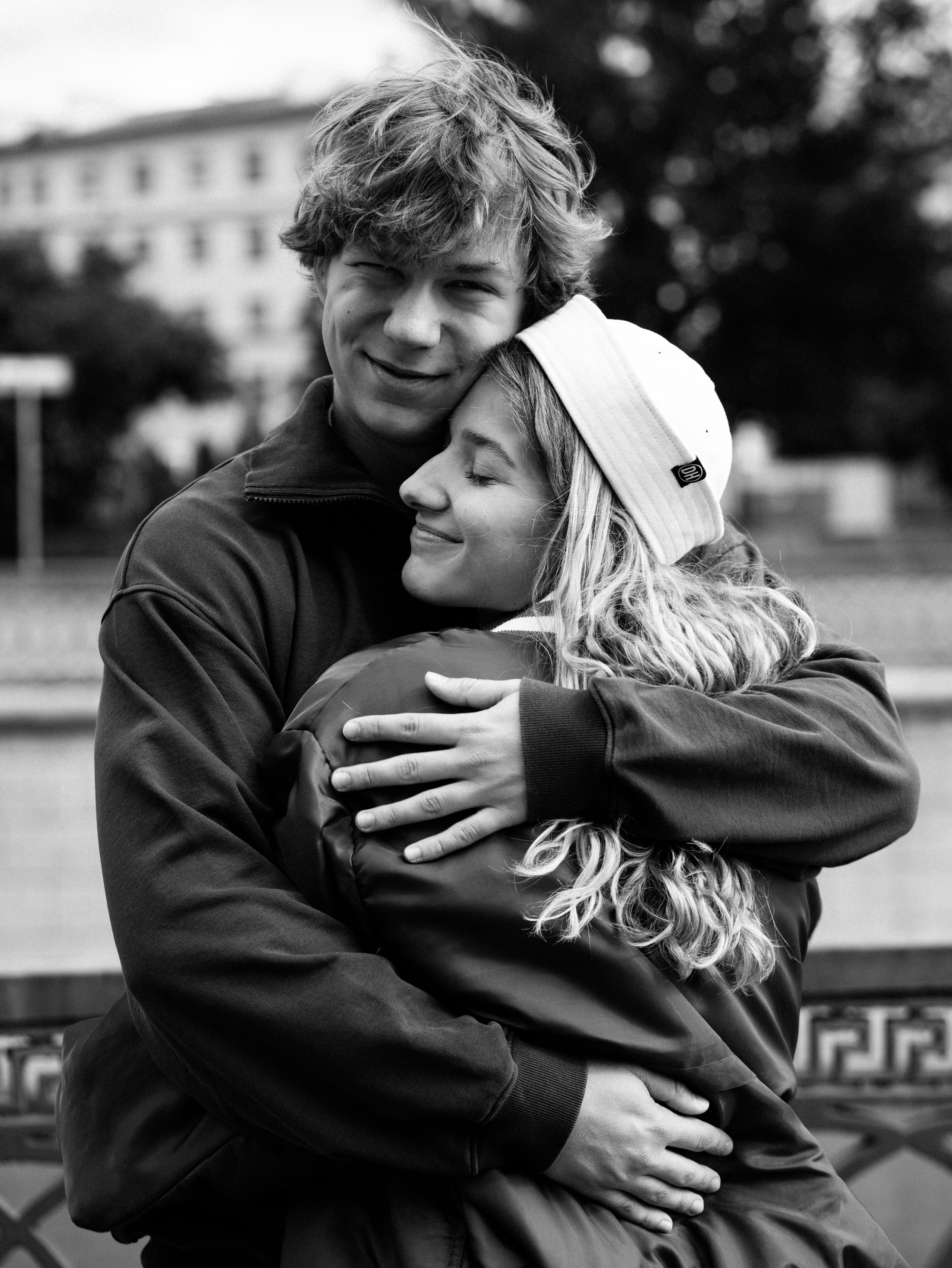 Двое. Говорим о Вас